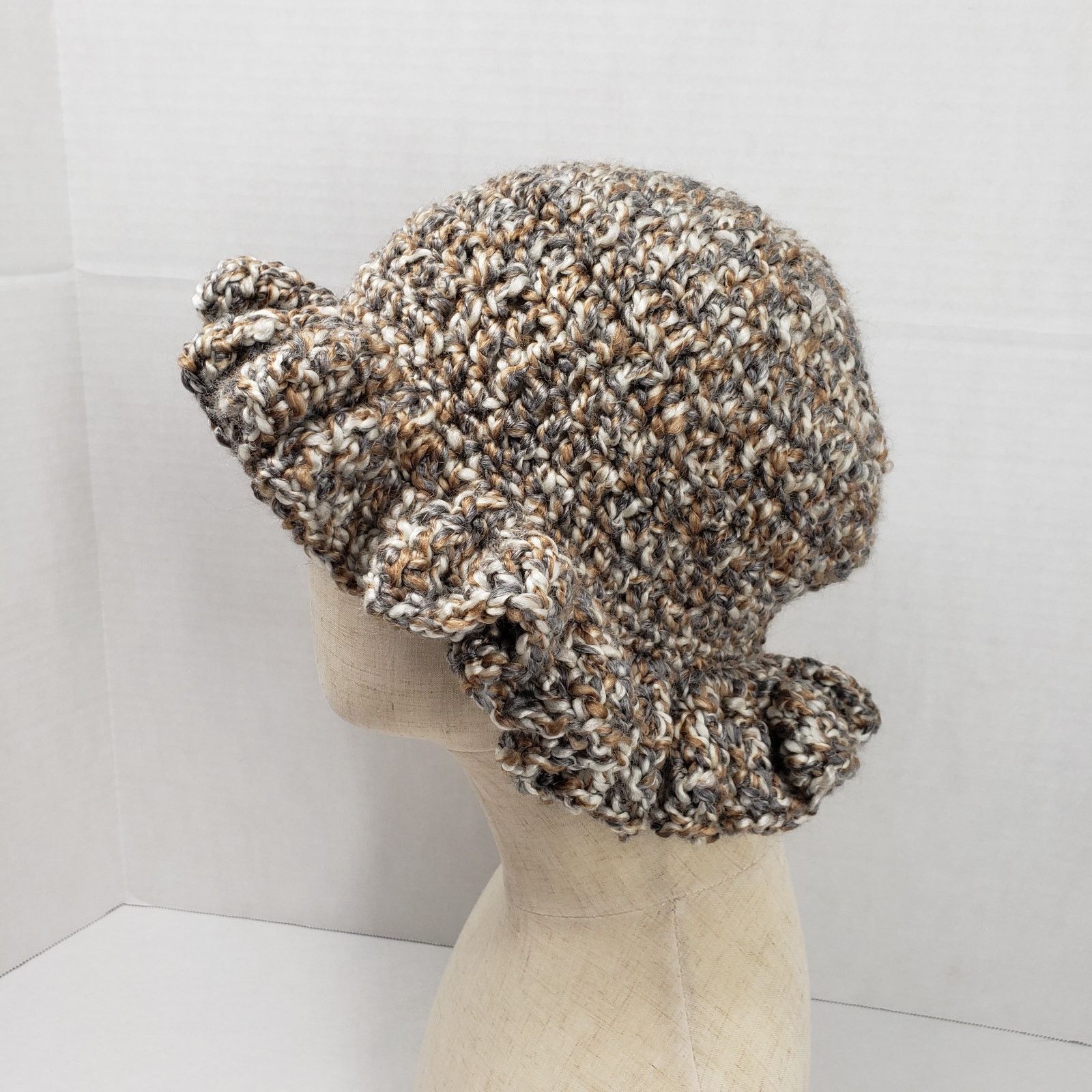 Handmade Handmade Crochet Brown Ruffle Bucket Hat Bohemian Casual Size ONE SIZE - 4 Thumbnail