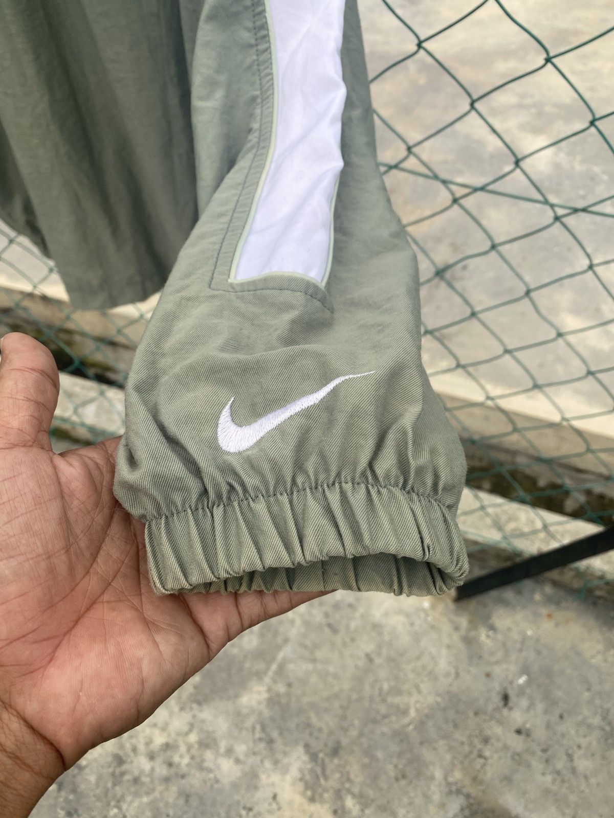 Nike Distressed Vintage 90’s Nike court thermal jacket Size US L / EU 52-54 / 3 - 9 Thumbnail
