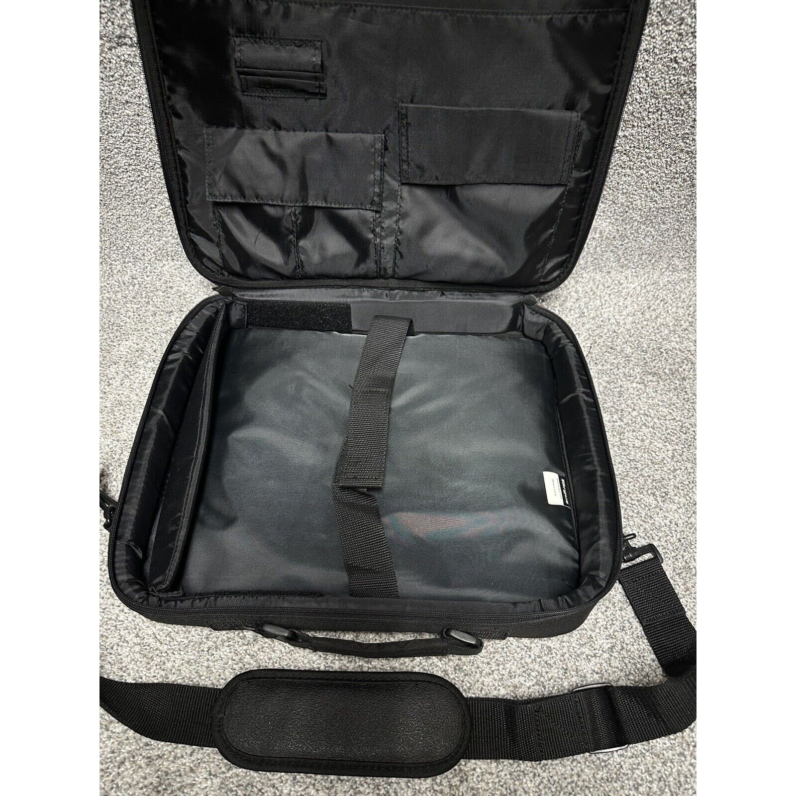 Other Targus Nylon 15.6” Black Padded Computer Messenger Bag Size ONE SIZE - 5 Thumbnail