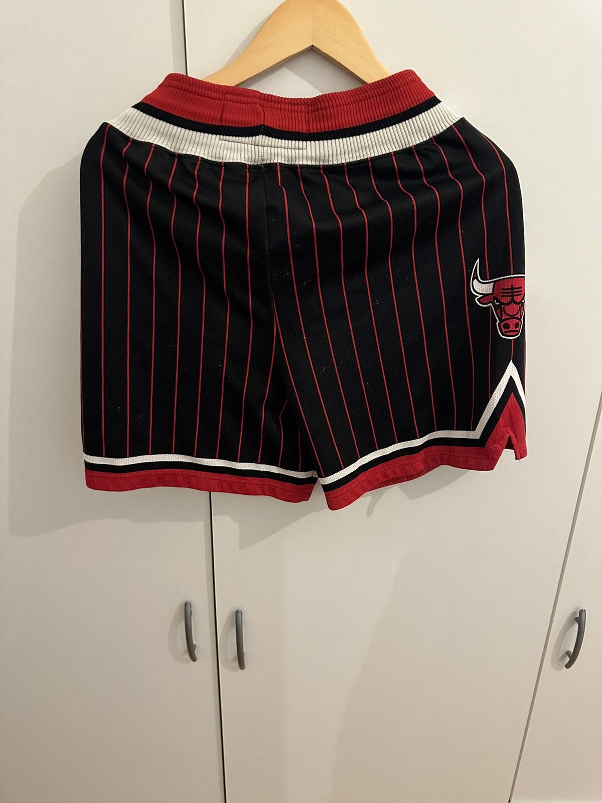 Champion Champion Shorts Chicago Bulls Hose Size S Jersey Trunk Size US 36 / EU 52 - 2 Thumbnail