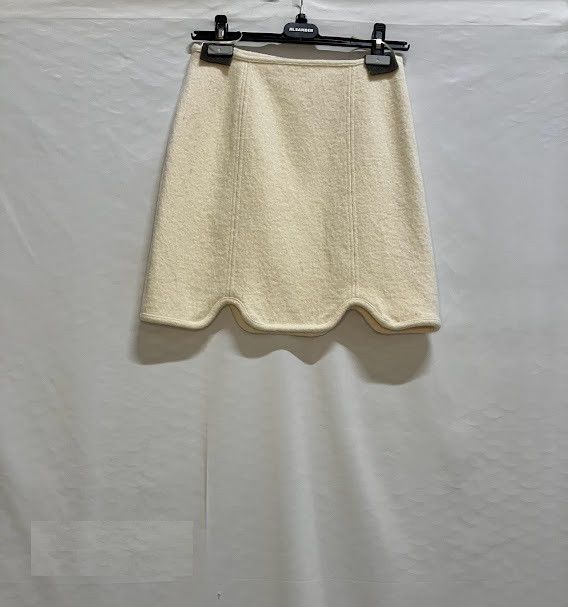 Jil Sander o1loc1c1124 Skirt in Natural Size 26" / US 2 / IT 38 - 1 Preview