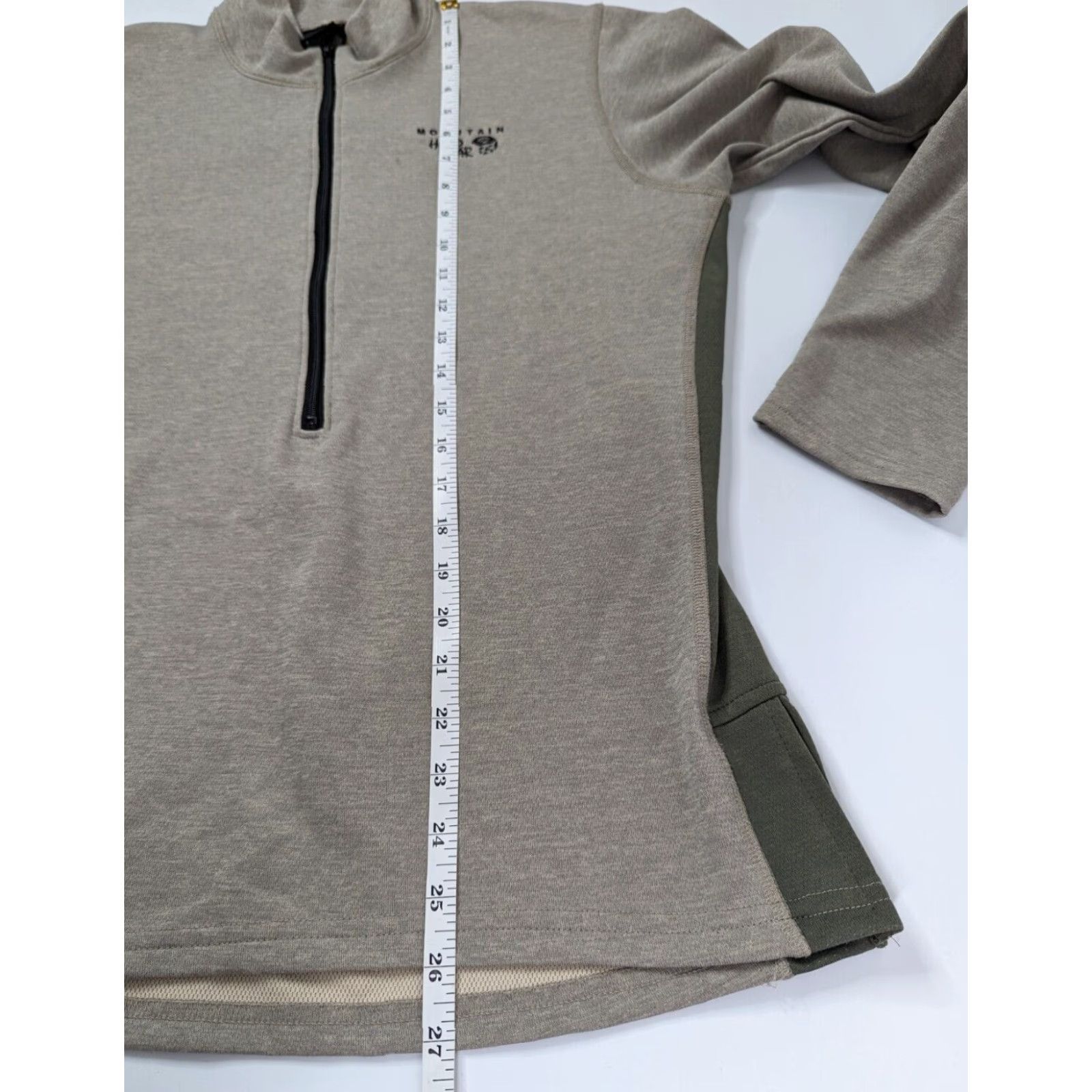 Mountain Hardwear Mountain Hardwear Tweed Half Zip Pullover Shirt Mens Size M Beige 100% Polyester Regular Long Sleeve Tie Logo Classic Sweater Vintage No N/A Size US M / EU 48-50 / 2 - 5 Thumbnail