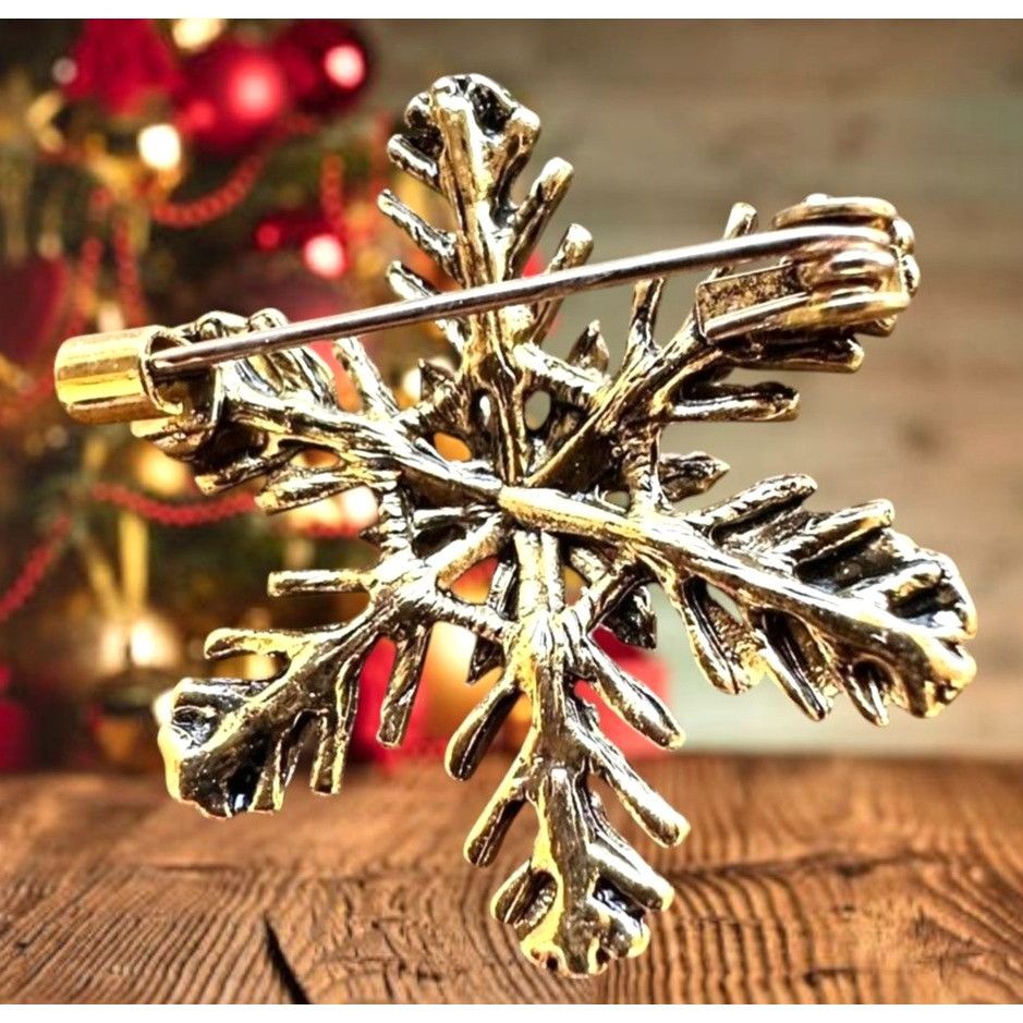 Handmade Christmas Snowflake Brooch Pin Star Red Green Crystal Accent Size ONE SIZE - 12 Thumbnail