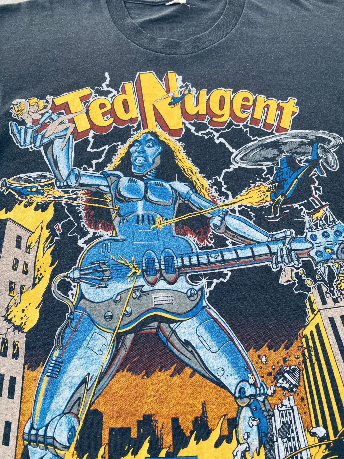 Band Tees Vintage 80s Ted Nugent Band Tees Rare Size US M / EU 48-50 / 2 - 6 Thumbnail