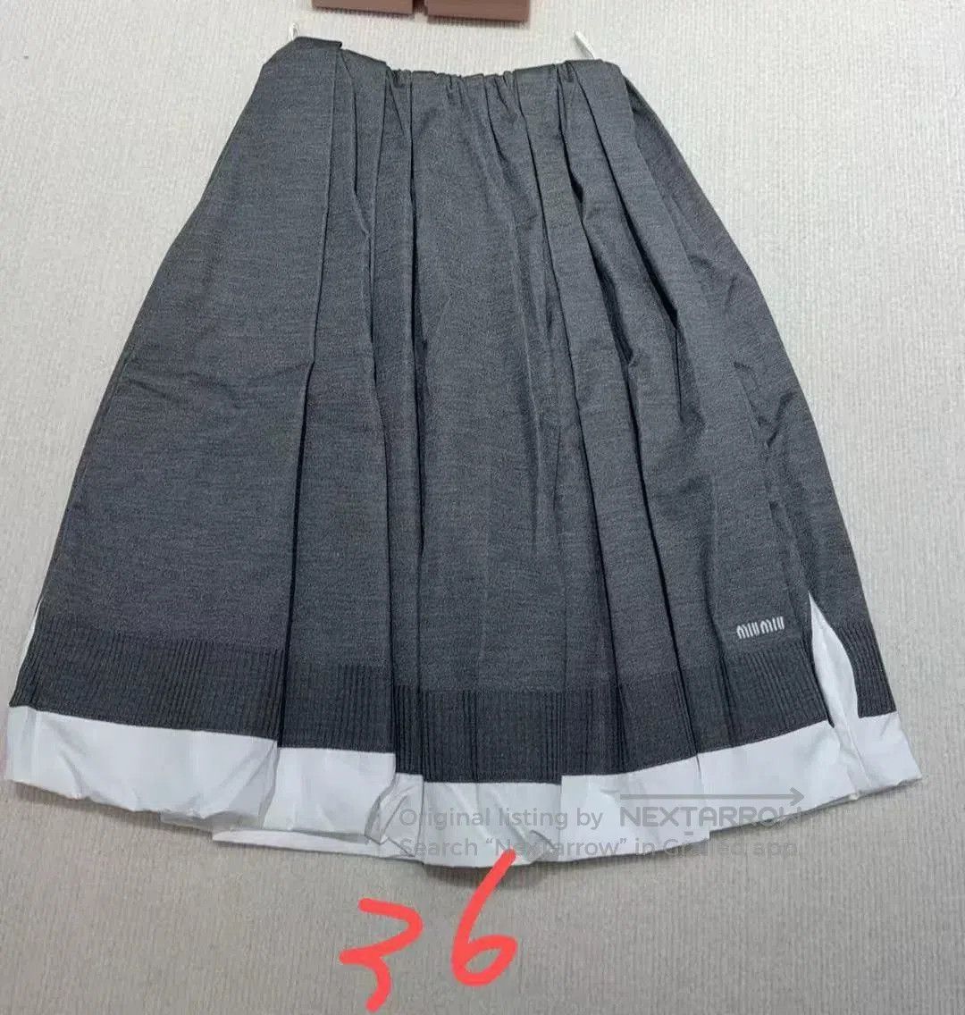Miu Miu miumiu new collection employee purchase event. Size M / US 6-8 / IT 42-44 - 2 Thumbnail