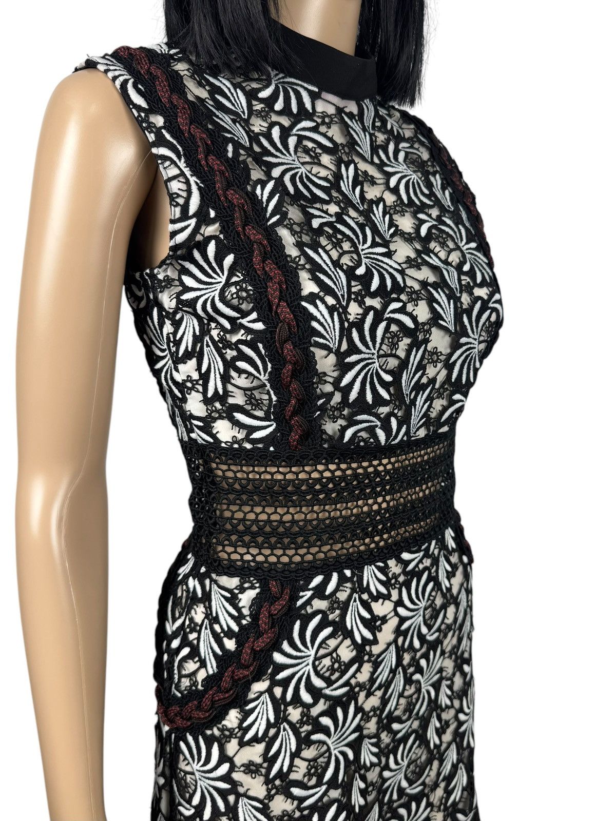 Self-Portrait Self Portrait Lace Sleeveless Lace Midi Dress size US4 UK8 Size S / US 4 / IT 40 - 5 Thumbnail
