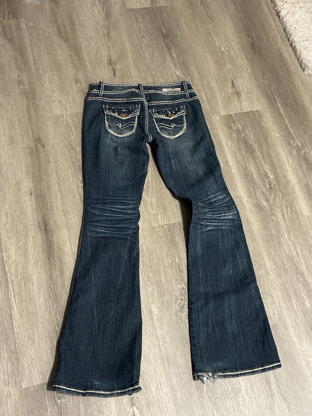 Almost Famous Almost Famous Low-Rise Flare Denim Size 27" / US 4 / IT 40 - 2 Thumbnail