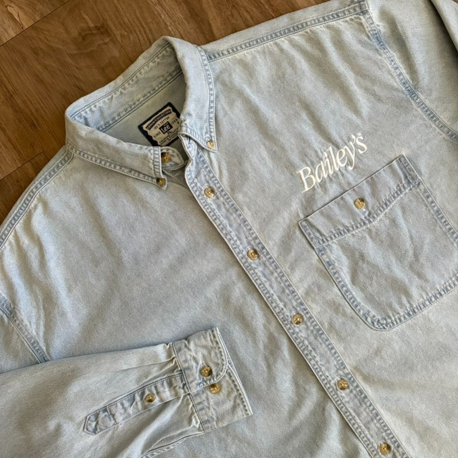 Vintage Vintage Denim Shirt Button Up Men's Size XL Blue Overshirt Size US XL / EU 56 / 4 - 1 Thumbnail