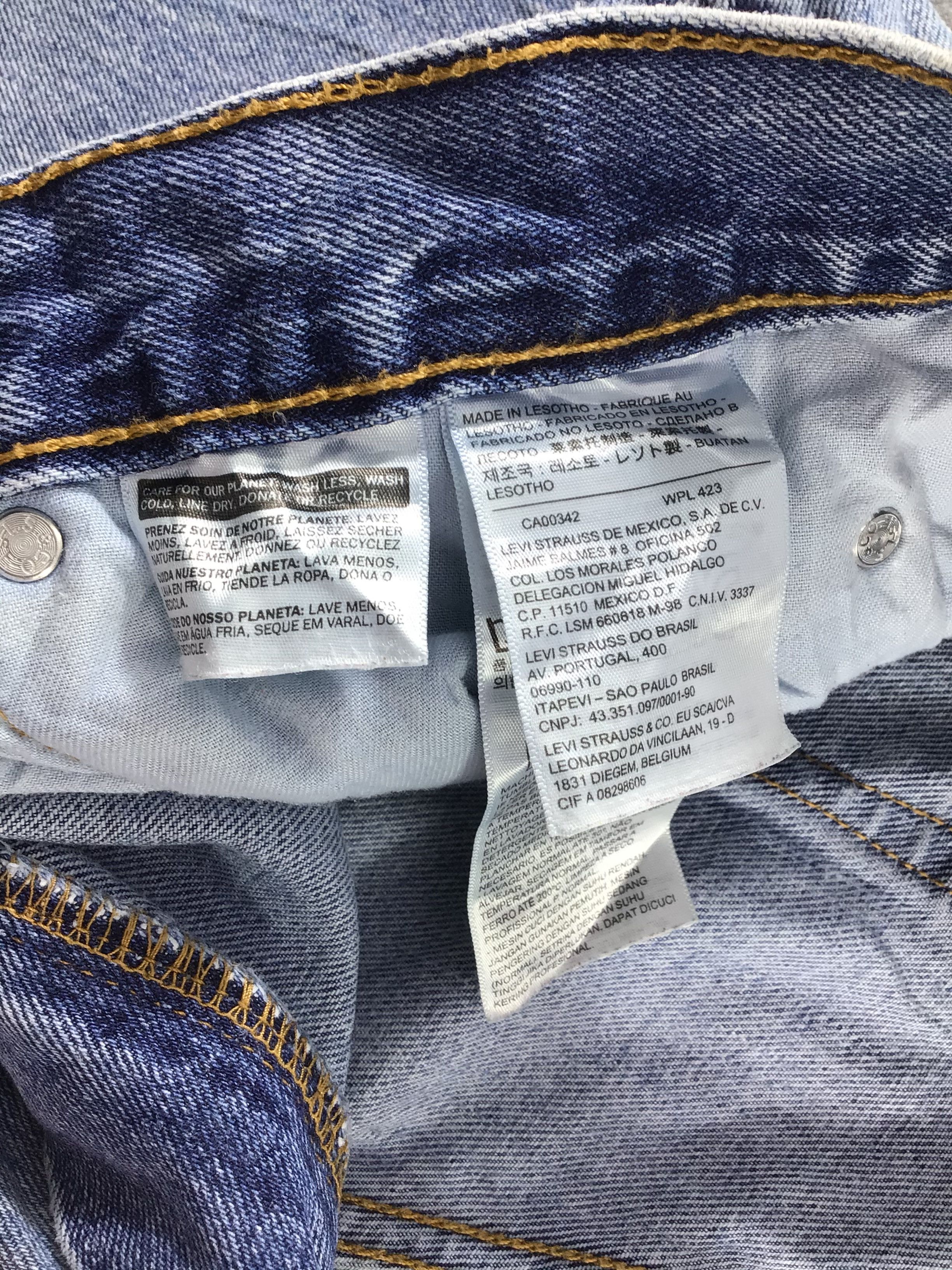Levi's Vintage Levis 550 Jeans Blue Wash Denim -J590 Size US 32 / EU 48 - 9 Thumbnail