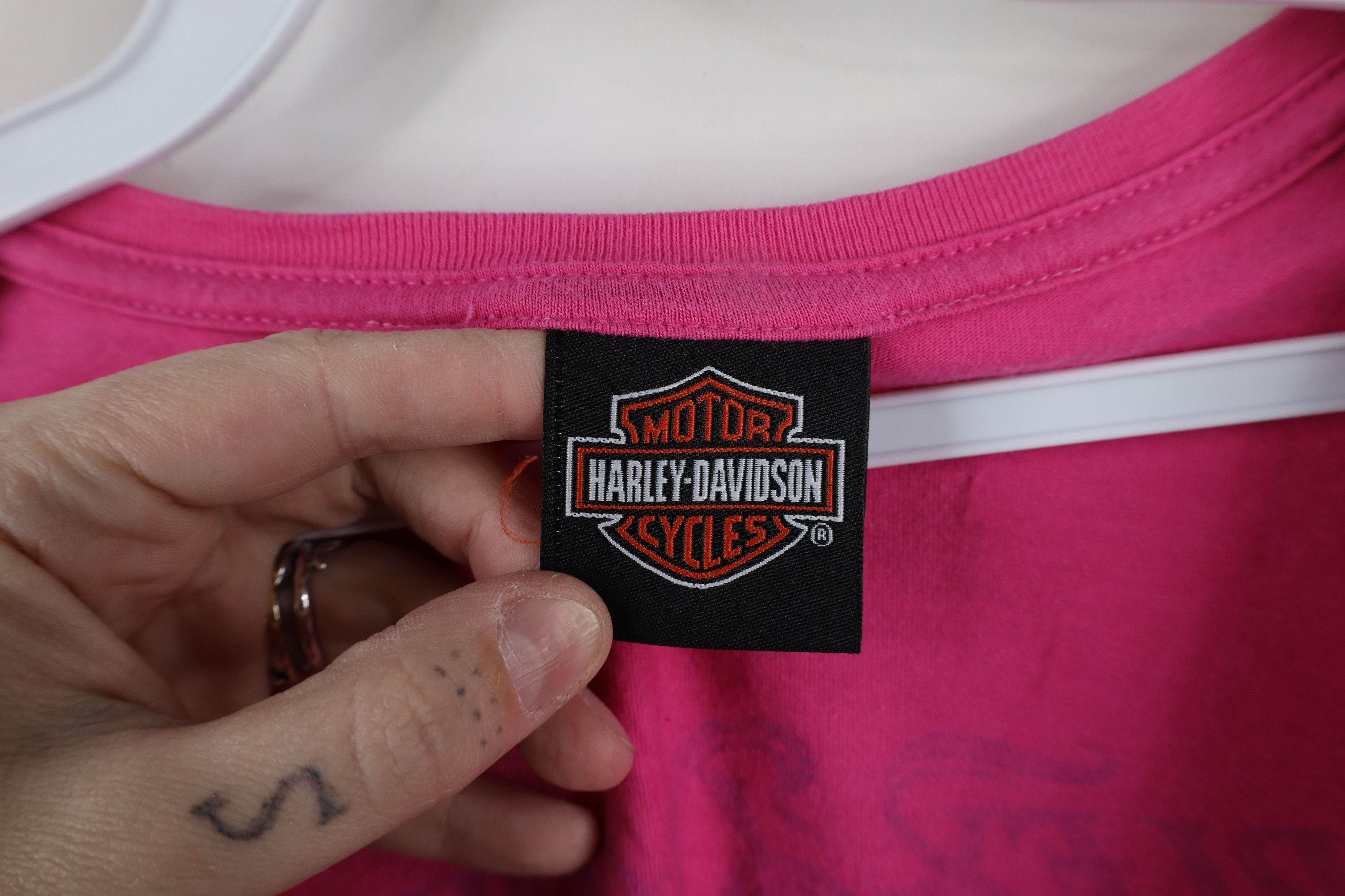 Harley Davidson × Vintage Vintage Harley Davidson Tribal Jamaica V-Neck T-Shirt Pink Size XL / US 12-14 / IT 48-50 - 6 Thumbnail
