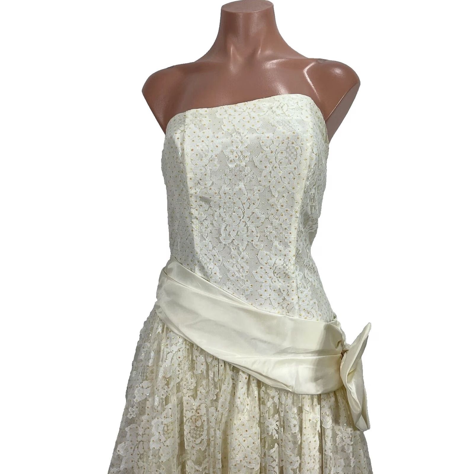Vintage VINTAGE 80s Prom Dress Gown Strapless Lace Wedding Bridal Ivory Full Skirt S/M Size 28" / US 6 / IT 42 - 3 Thumbnail