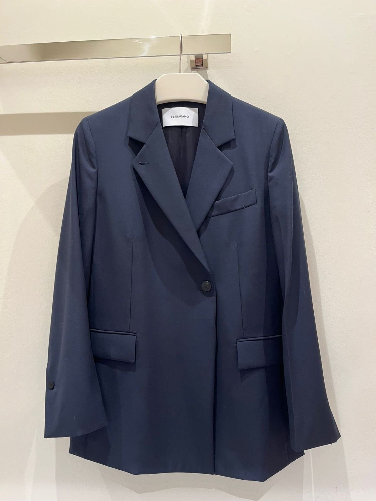 Salvatore Ferragamo o1s1rm1224 Blazer in Navy Blue Size XS / US 0-2 / IT 36-38 - 1 Preview