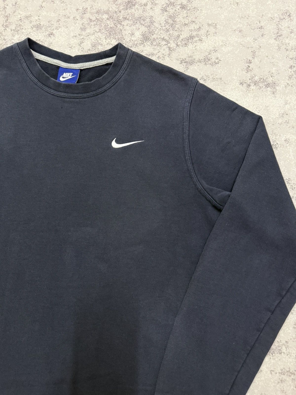 Nike Nike Swoosh Blue Tag Small Logo Sweatshirt Size US S / EU 44-46 / 1 - 5 Thumbnail