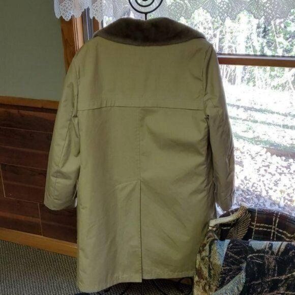 Vintage Woolrich Vintage Heavy Lined Tan Winter Sz L-40 Long Button Size US L / EU 52-54 / 3 - 6 Thumbnail