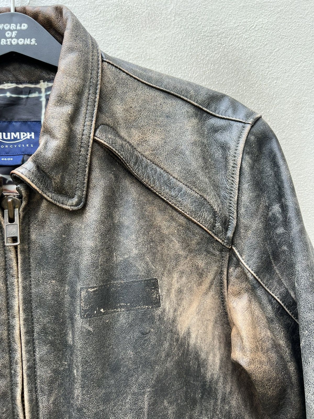Leather Vintage Triumph Motorcycles Fade Patina Leather Jacket Size US L / EU 52-54 / 3 - 9 Thumbnail