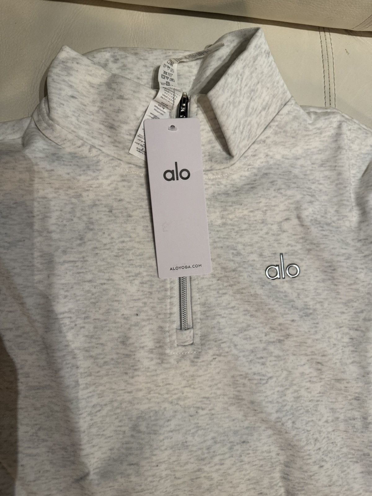 Alo Alo sweater Size 42" / US 20 - 1 Thumbnail