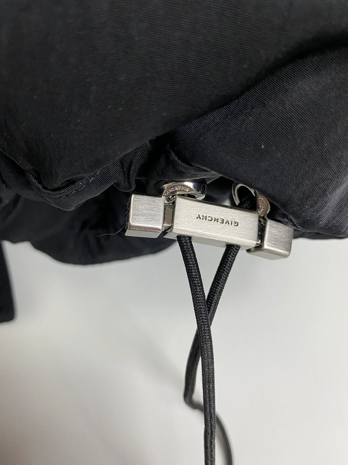 Givenchy GIVENCHY AW21 MW PUFFER VEST BLACK SZ:50 Size US M / EU 48-50 / 2 - 8 Thumbnail