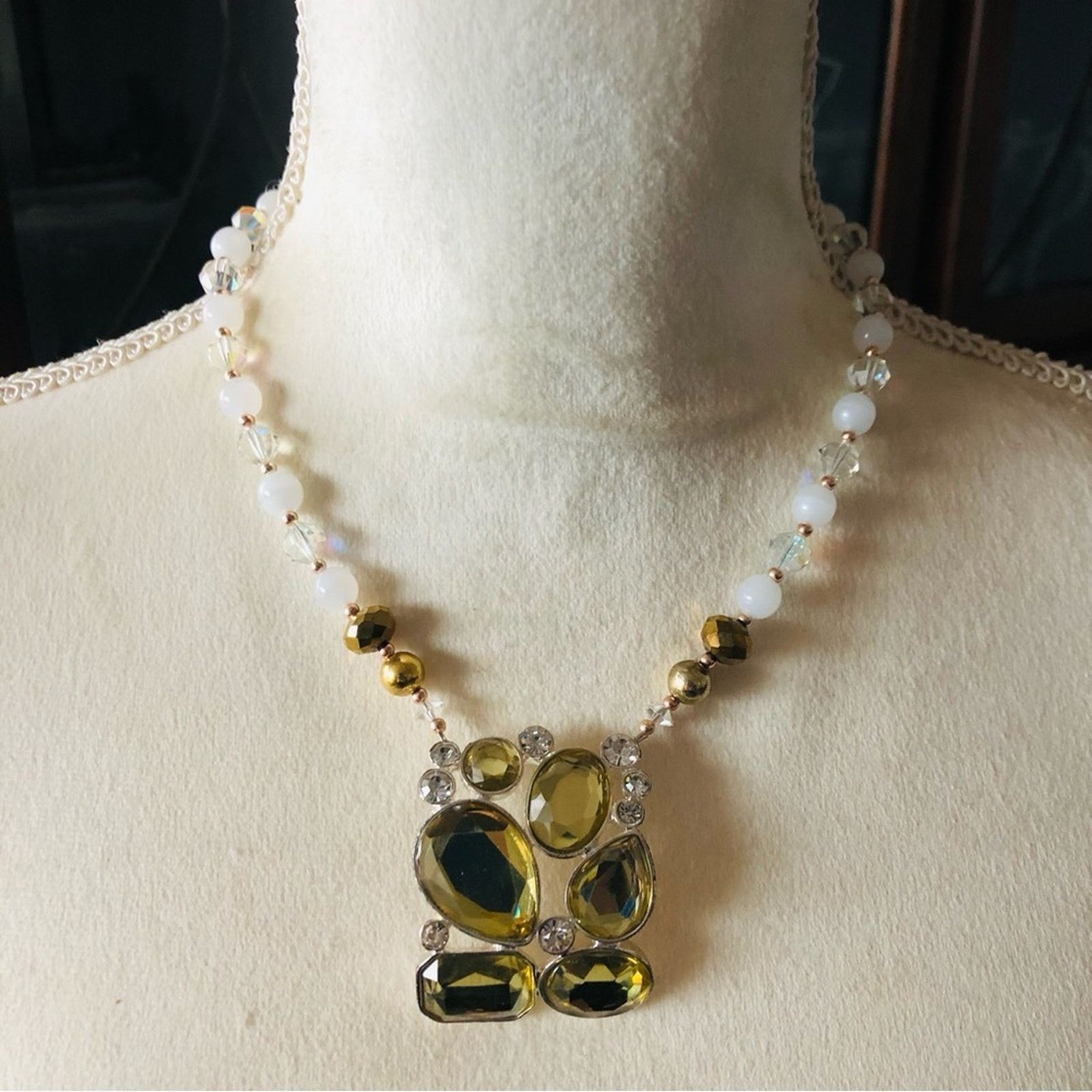Handmade Handcrafted large saffron crystal quartz stone necklace Size ONE SIZE - 3 Thumbnail