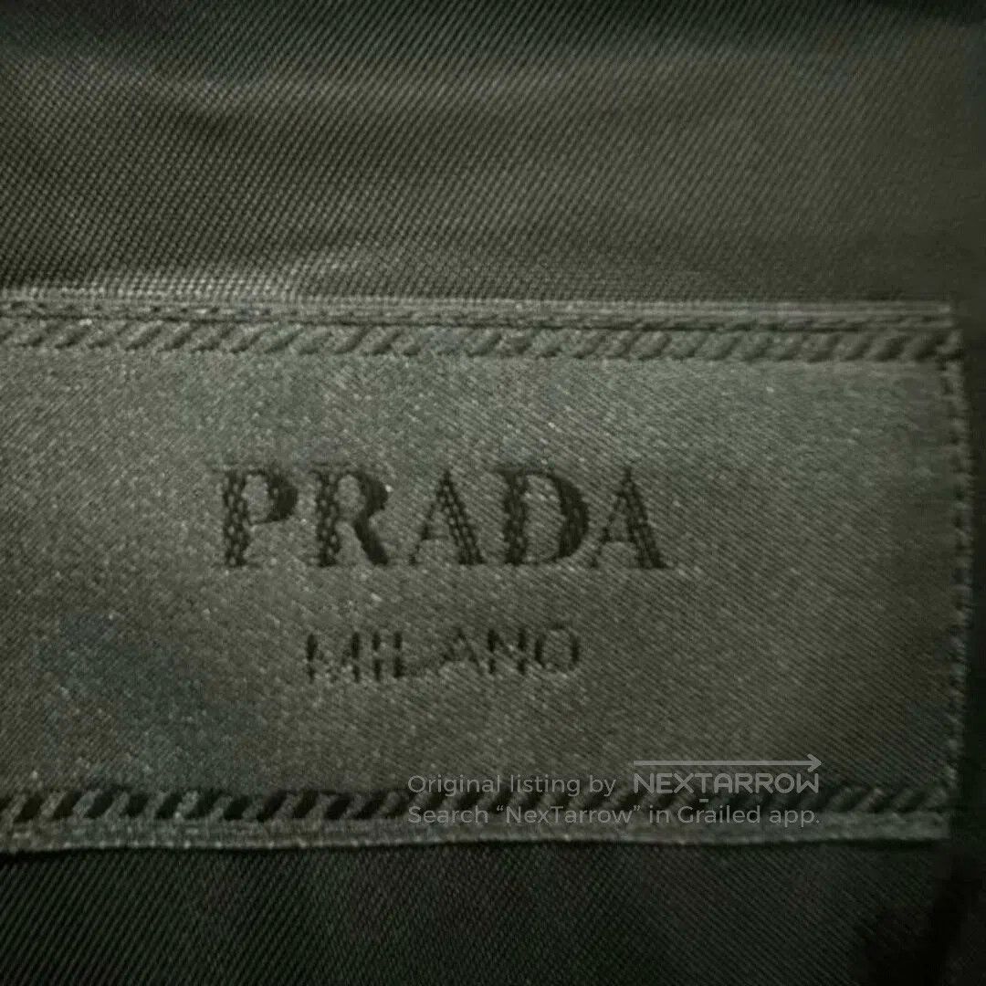 Prada prada velvet logo shirt jacket size s. Size US S / EU 44-46 / 1 - 4 Thumbnail