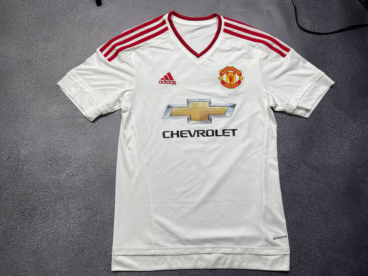 Adidas Manchester United 2015/2016 Away Soccer Jersey #7 Memphis Size US M / EU 48-50 / 2 - 1 Thumbnail