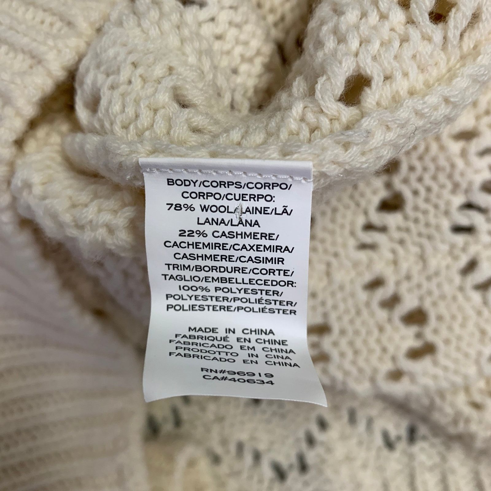 Marc Jacobs MARC JACOBS Size M Cream Gold Wool Cashmere Payettes Sweater Size M / US 6-8 / IT 42-44 - 7 Thumbnail