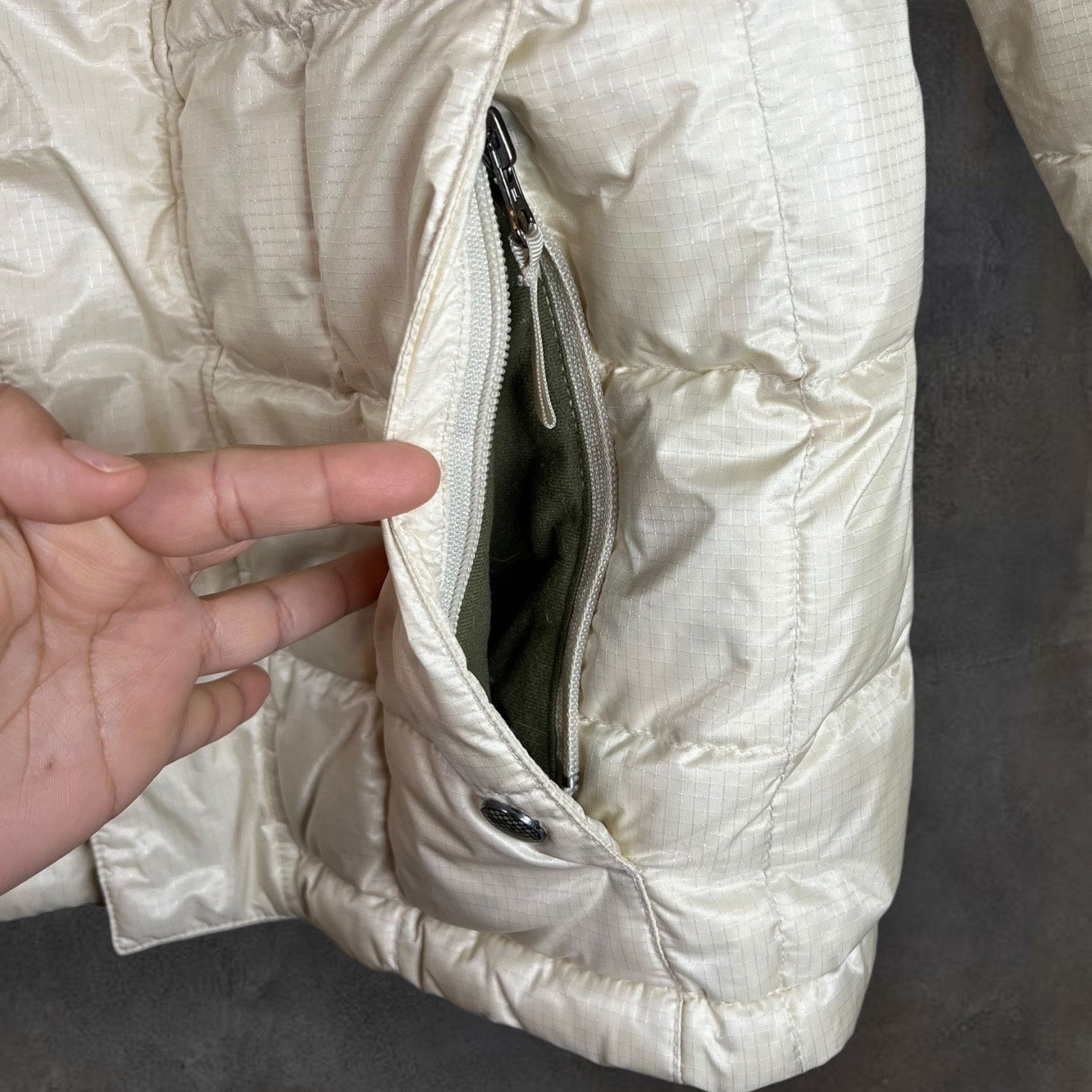 Burton Burton Snowboarding Jacket Nordic Down Cream Men's Small L5 Size US S / EU 44-46 / 1 - 7 Thumbnail