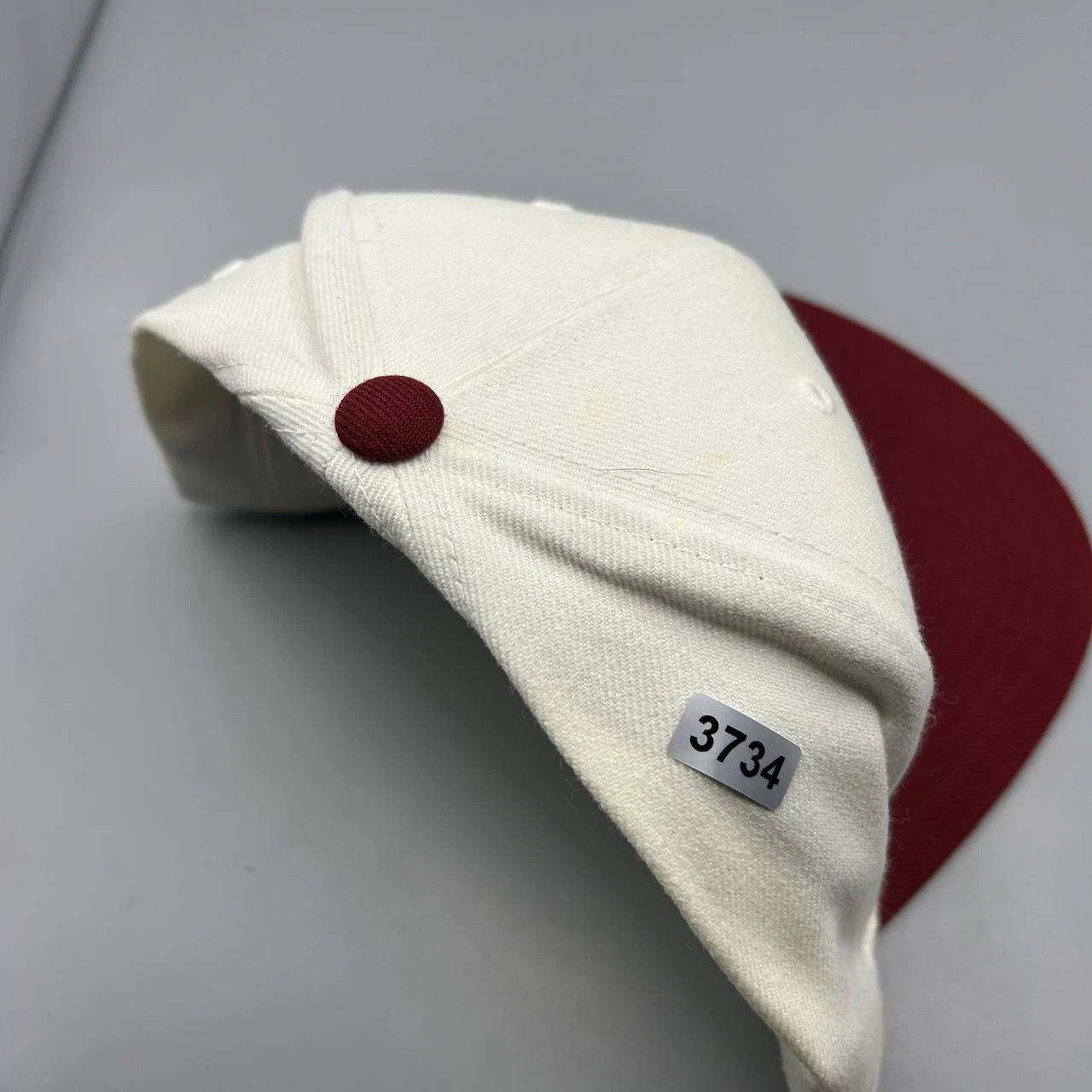 Mitchell & Ness Cleveland Cavaliers Cavs Hat Men White Red Snap Back Cap Size ONE SIZE - 8 Thumbnail