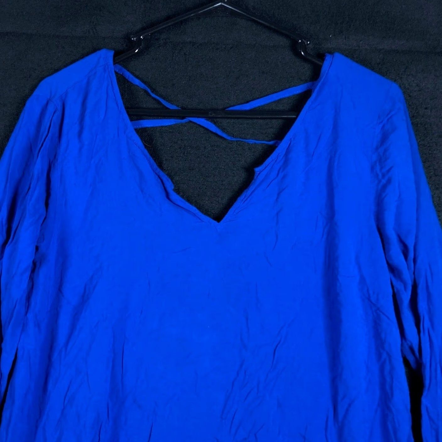 Express Express Blouse Blue V-Neck Cross Back Sheer Long Sleeve Rayon Medium Womens Size M / US 6-8 / IT 42-44 - 2 Thumbnail