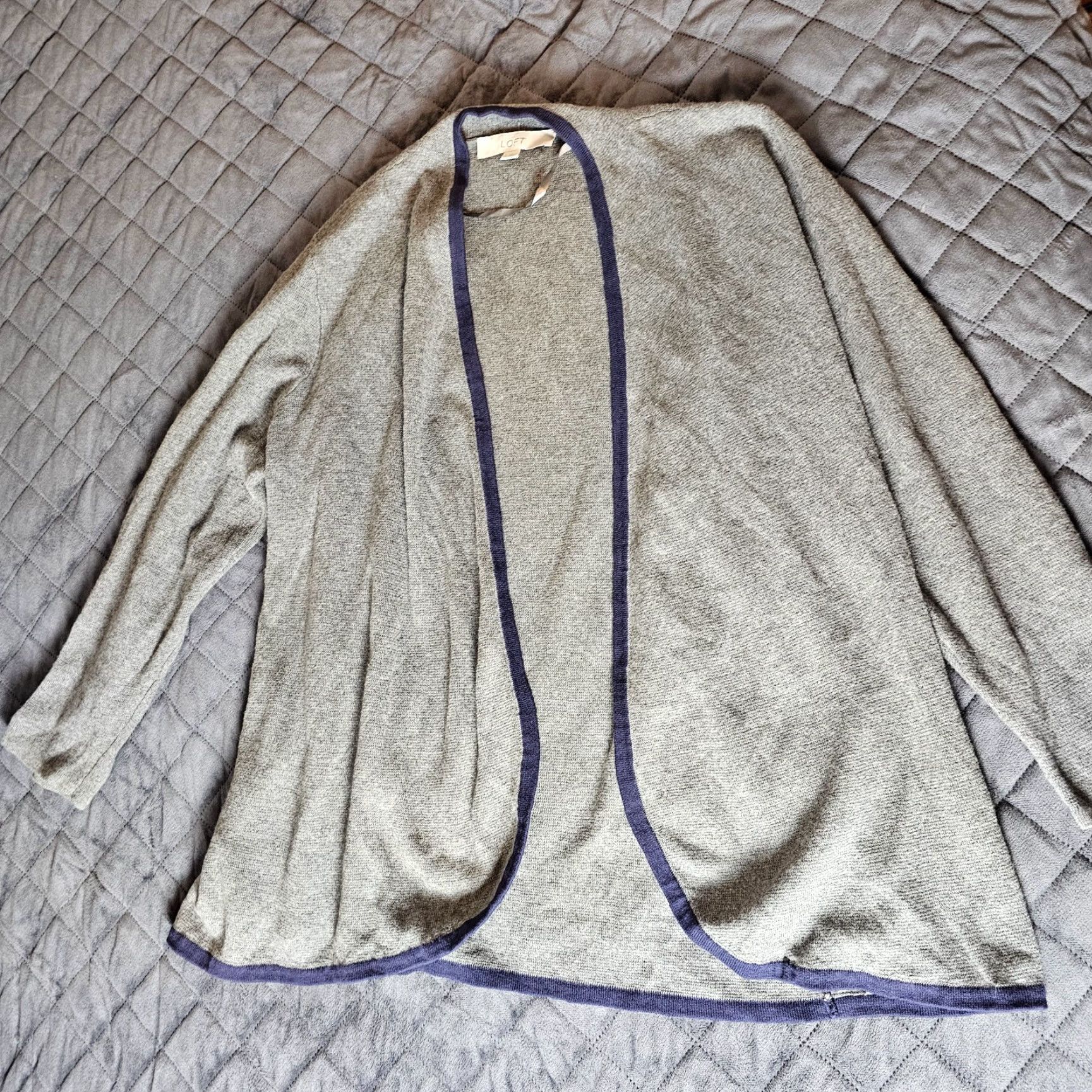 Ann Taylor VINTAGE Ann Taylor Loft Cardigan Sweater Women Large Gray 3/4 Sleeve Solid Size L / US 10 / IT 46 - 5 Thumbnail