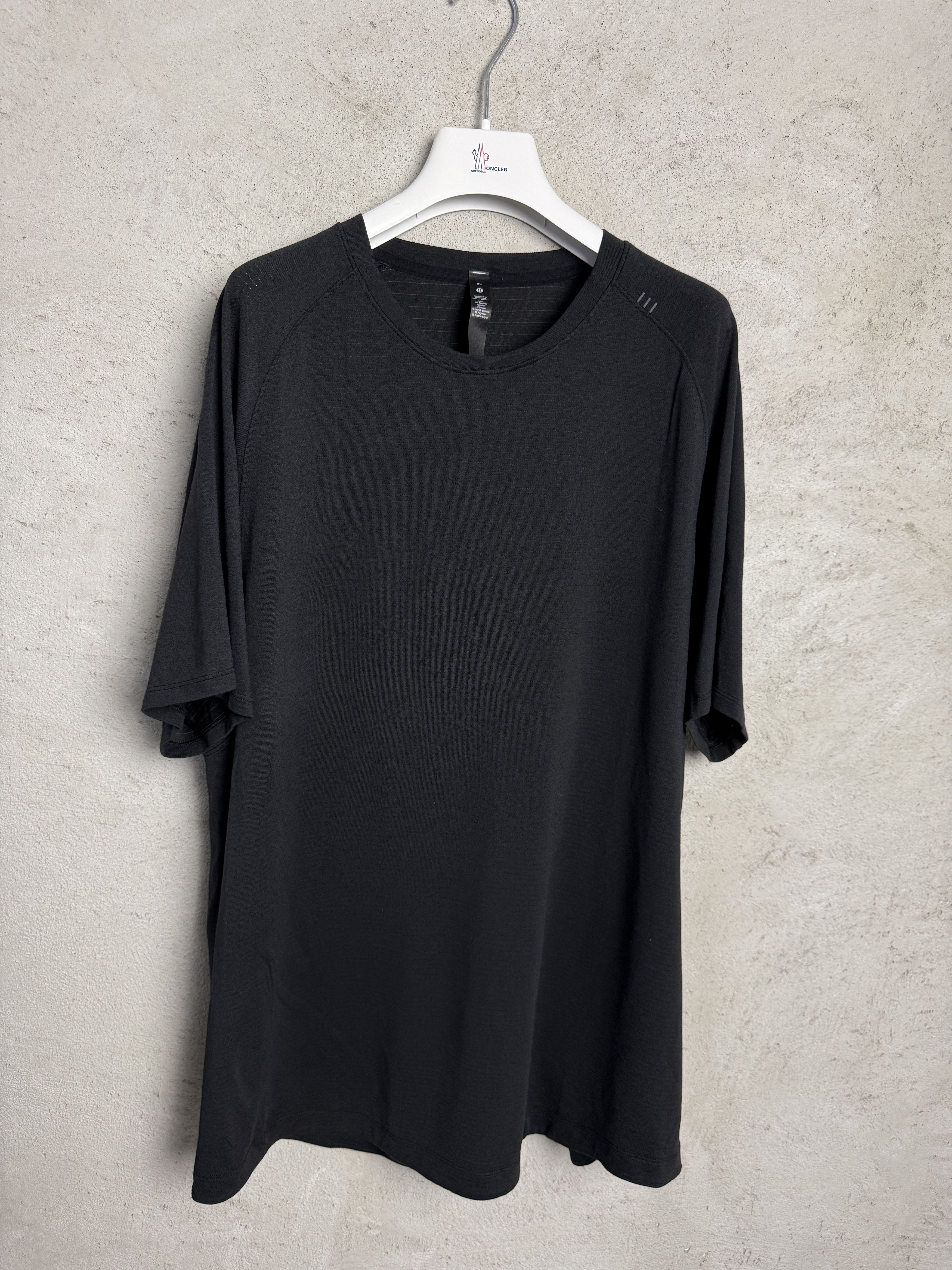 Lululemon Lululemon t-shirt tee gym yoga sport running Size US XL / EU 56 / 4 - 1 Thumbnail