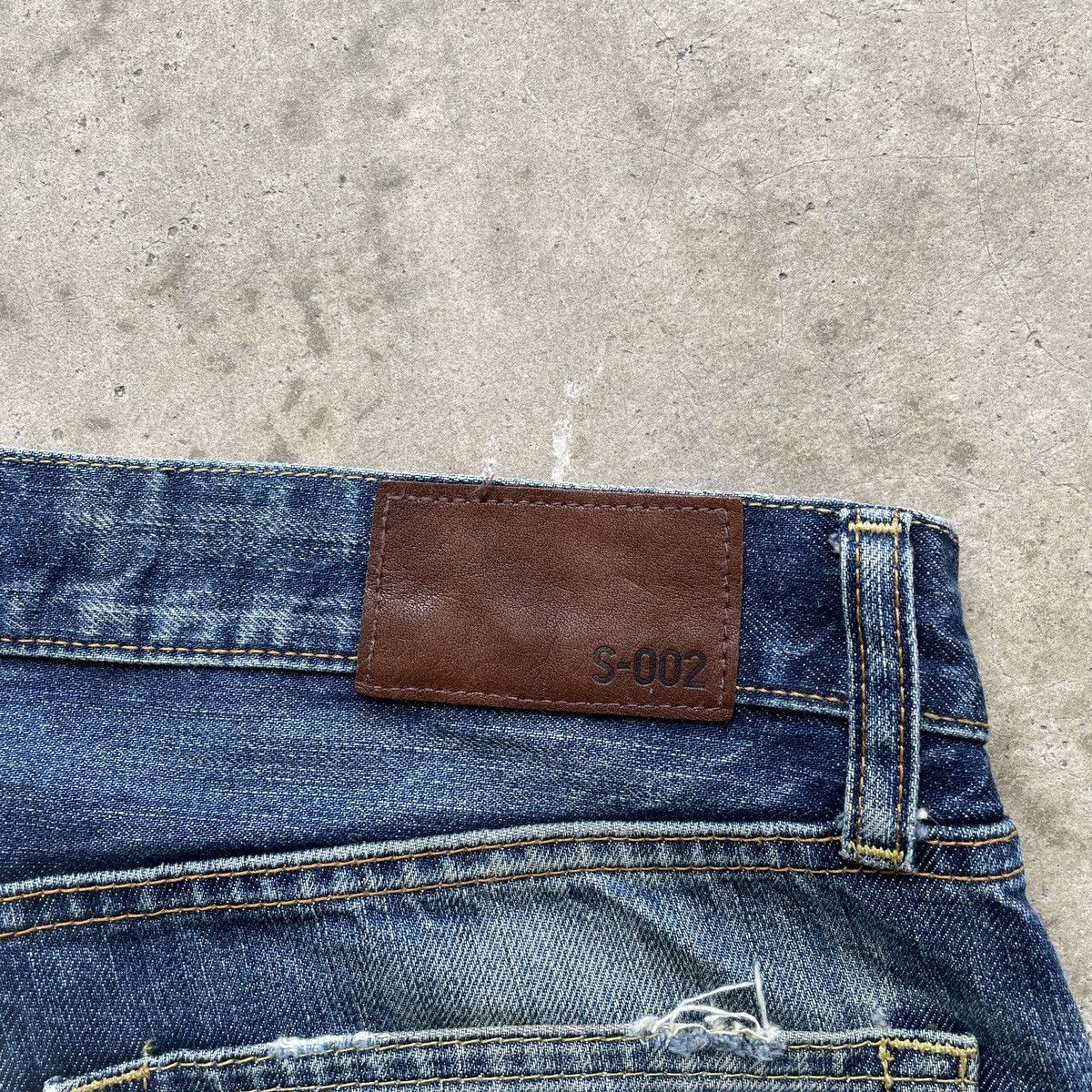 Japanese Brand Vintage Japanese MudWash Jeans Distressed Faded Pants W32 Size US 32 / EU 48 - 8 Thumbnail