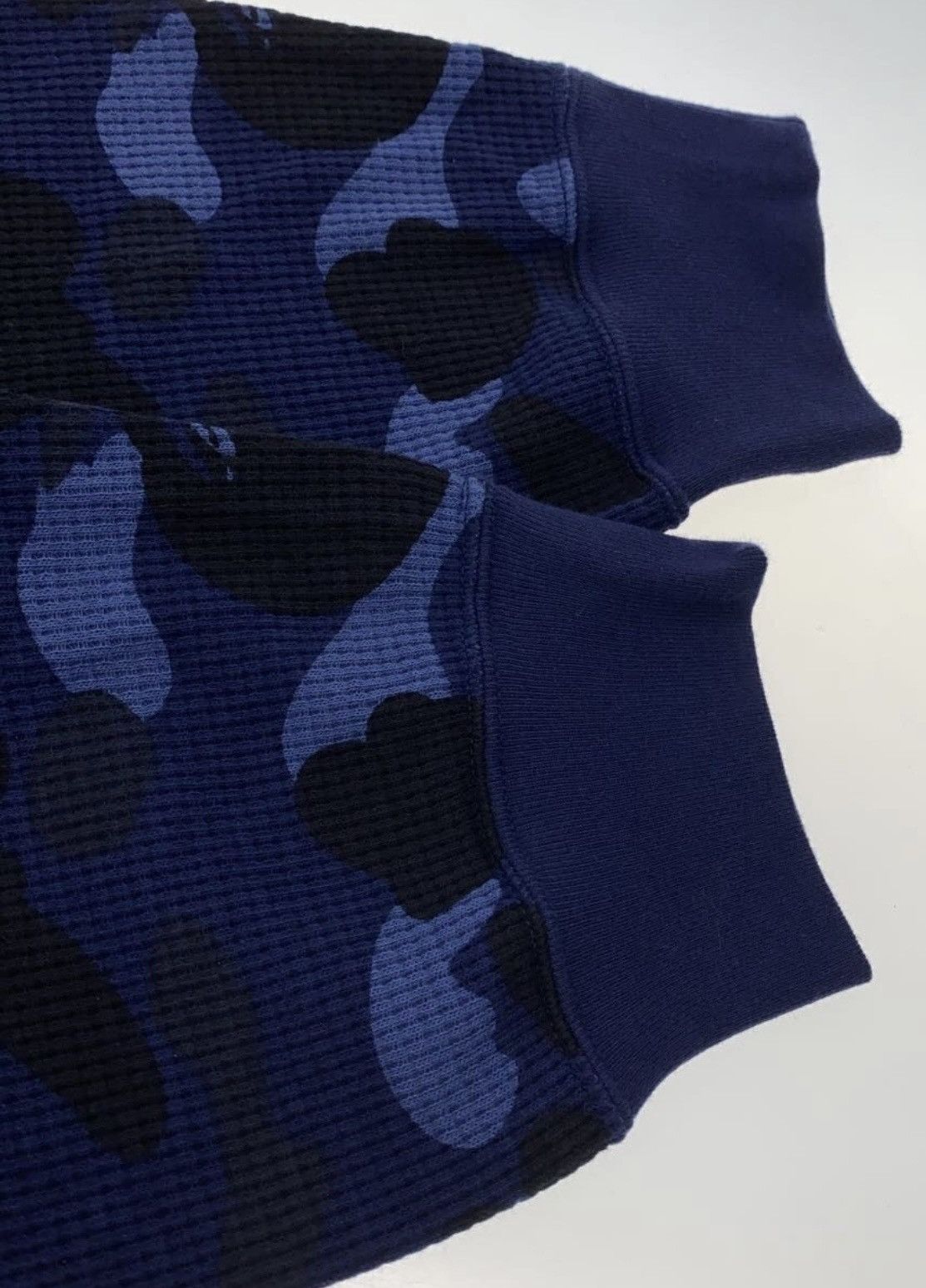 Bape RARE OG 2006 A BATHING APE 1ST BLUE CAMO THERMAL HOODIE Size US M / EU 48-50 / 2 - 4 Thumbnail