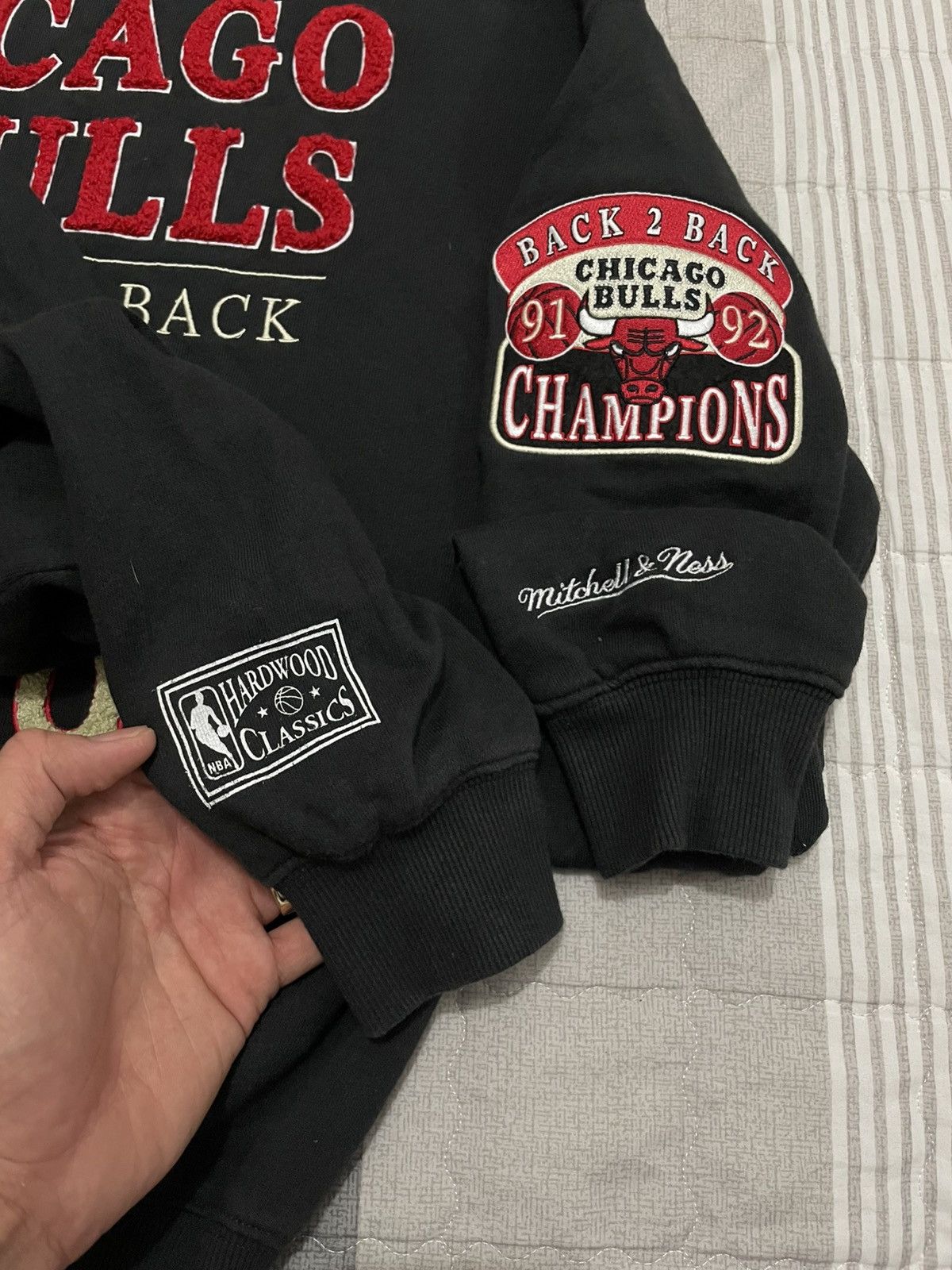 Mitchell & Ness Hoodie vintage chicago bulls mitchell & ness Size US L / EU 52-54 / 3 - 7 Thumbnail
