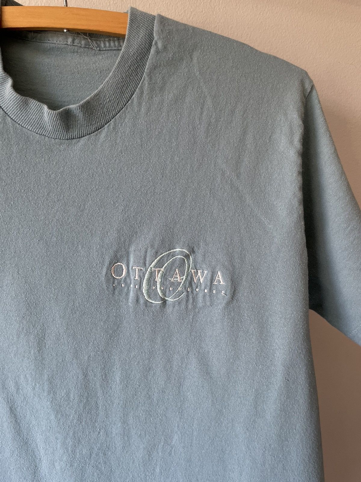 Vintage Vintage 90s Ottawa Canada Embroidered tee Size US M / EU 48-50 / 2 - 5 Thumbnail