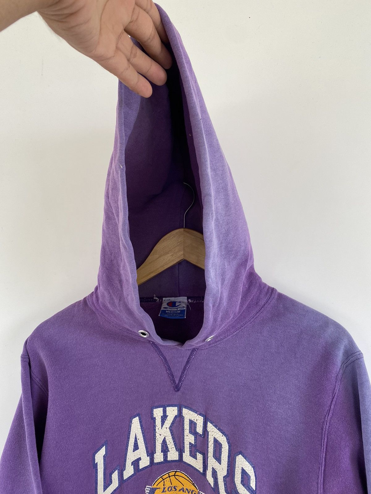 Champion × NBA × Vintage ✅️Vtg Champion Lakers Faded Hoodie Pullover Size US L / EU 52-54 / 3 - 3 Thumbnail