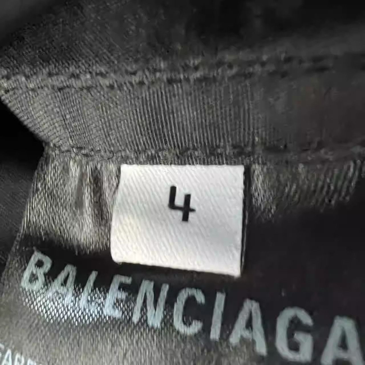 Balenciaga Balenciaga Print Hooded Letter Long Sleeve Trench Coat Size US XL / EU 56 / 4 - 4 Thumbnail