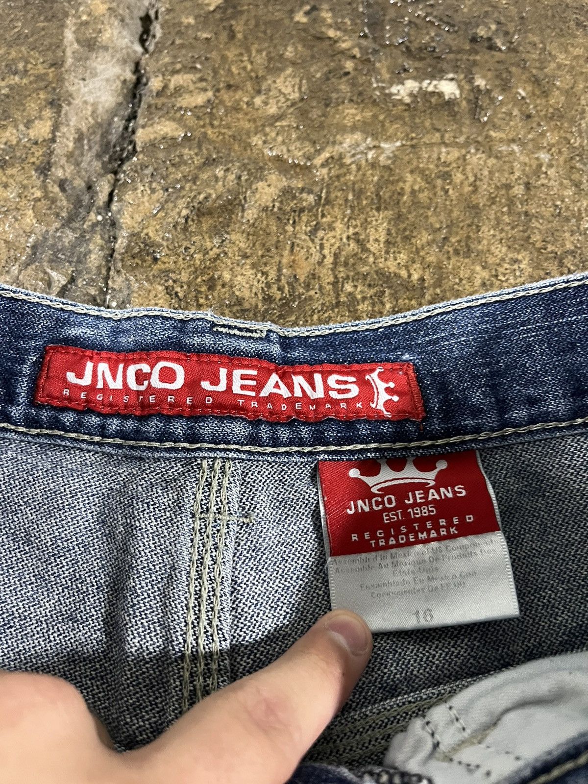 JNCO × Vintage Crazy Vintage Y2K JNCO Jorts Crown Embroidered Grunge Shorts Size US 27 - 7 Thumbnail
