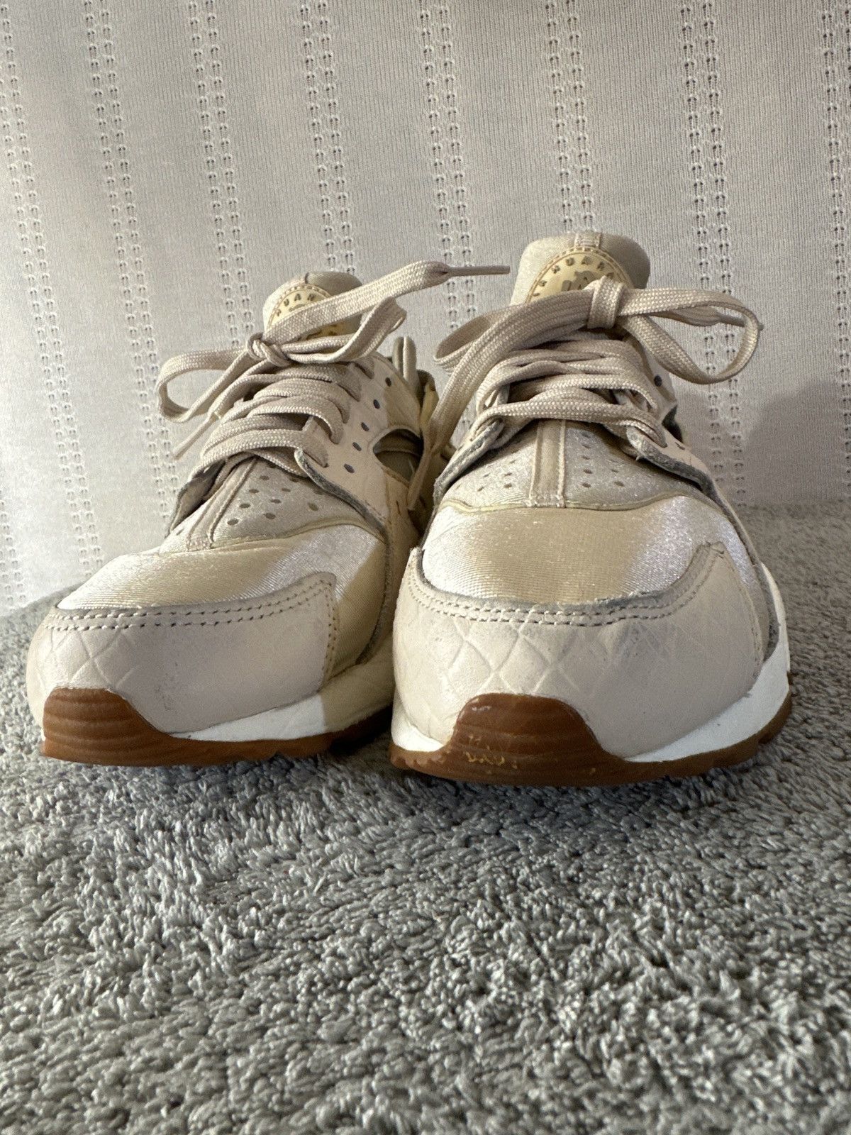 Nike AIR HUARACHE RUN PREMIUM 'OATMEAL' Size US 8 / IT 38 - 3 Thumbnail