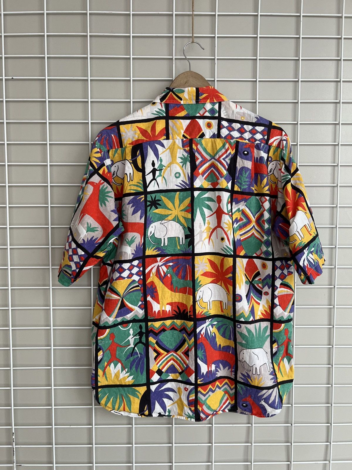 United Colors Of Benetton United Colors of Benetton Hawaiian Button Shirt Men Size M/L Size US M / EU 48-50 / 2 - 7 Thumbnail