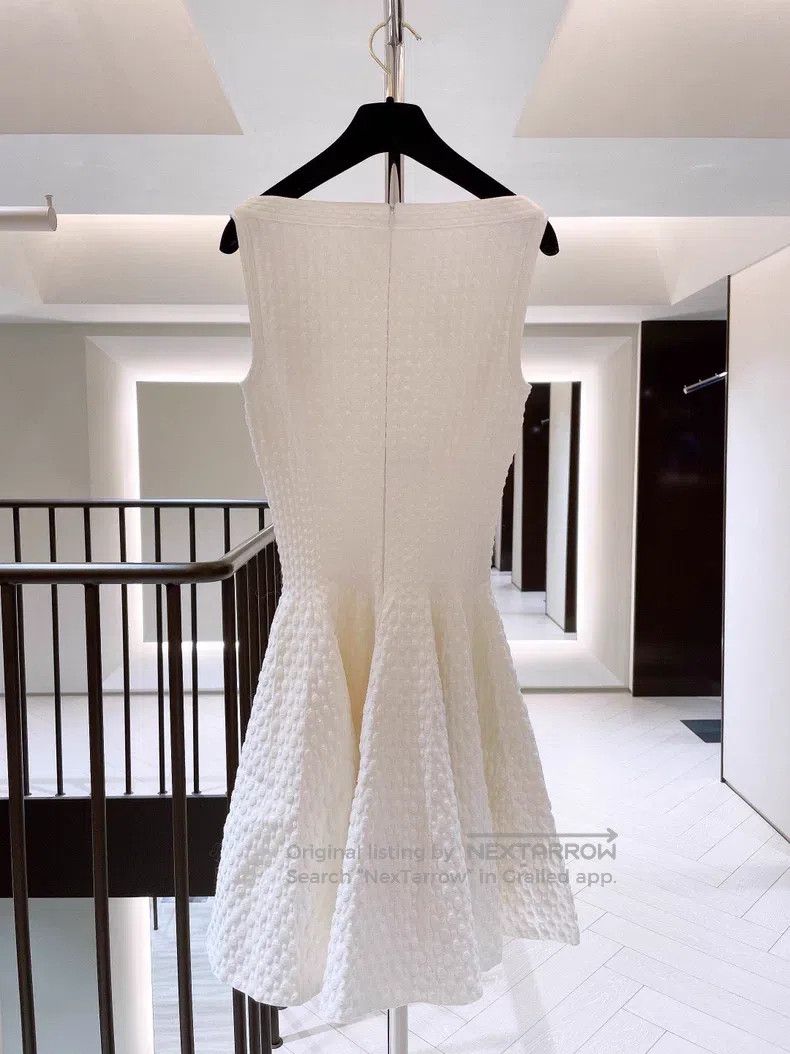 Alaia Alaia Three-dimensional jacquard slim fitting dress Size XS / US 0-2 / IT 36-38 - 2 Thumbnail
