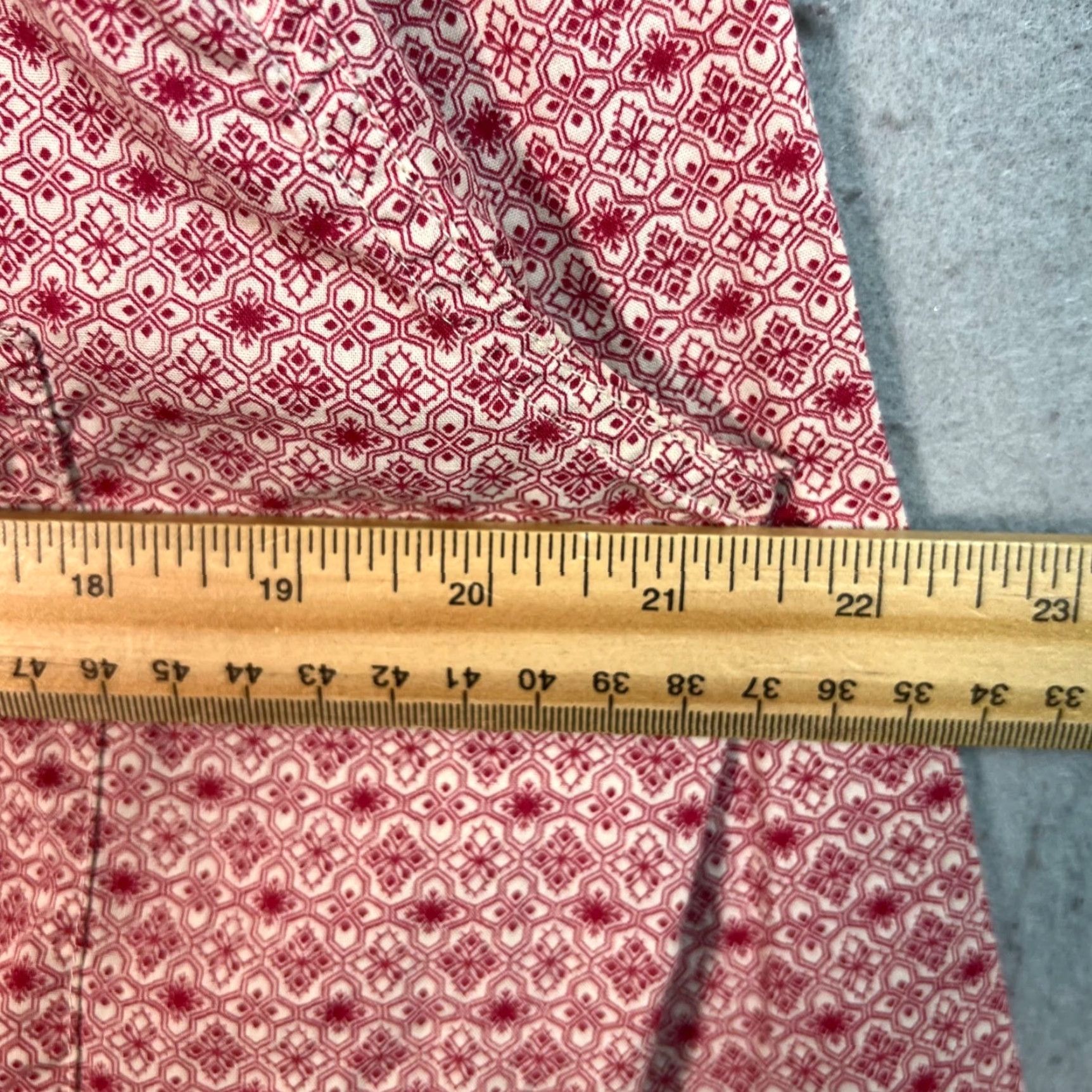 American Eagle Outfitters VINTAGE American Eagle Outfitters Button-Up Shirt Adult Medium Red Mens Size US M / EU 48-50 / 2 - 6 Thumbnail