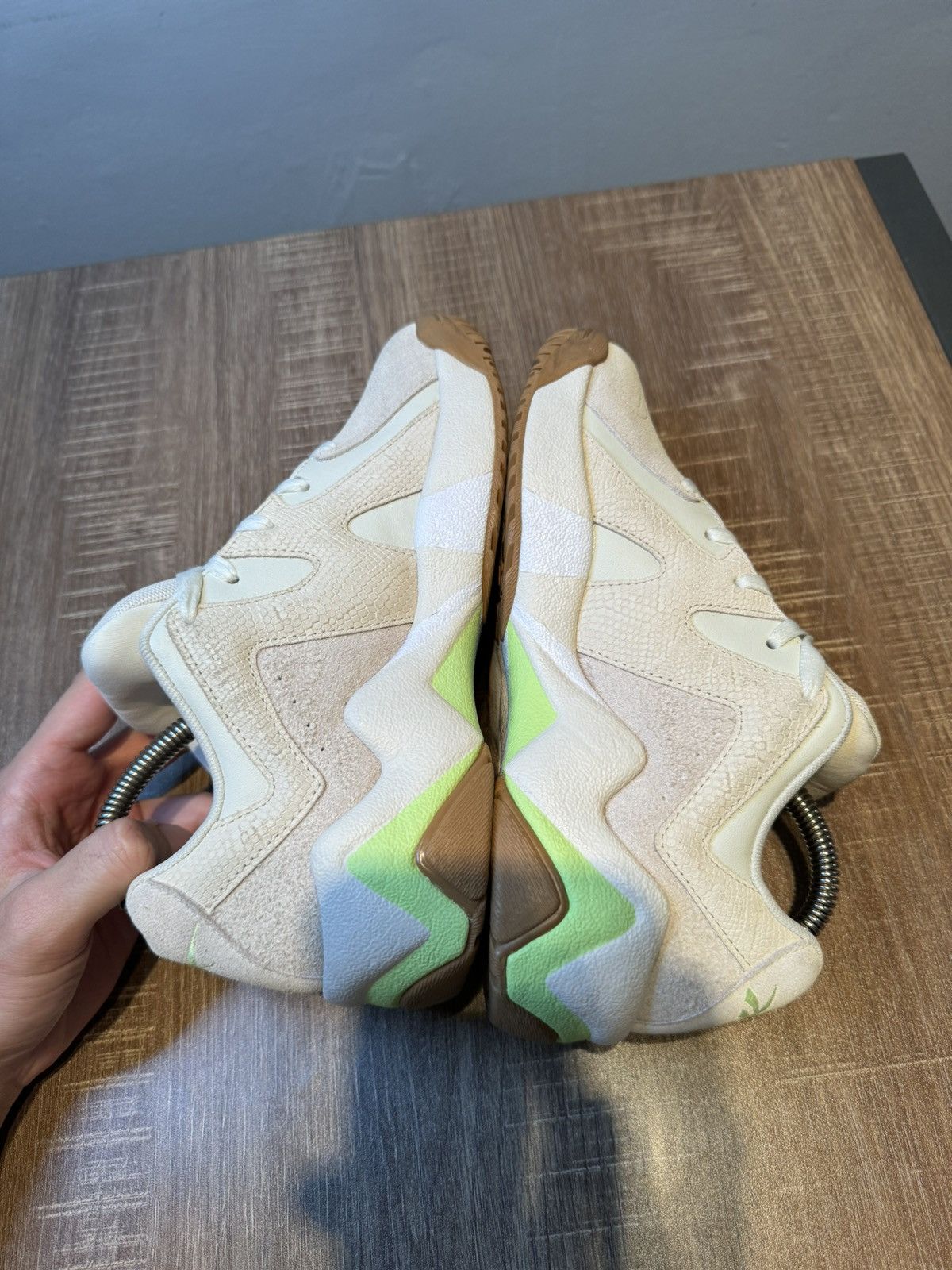 Reebok Reebok Kamikaze II 2 Low SAMPLE Chalk Neon mint Women’s 7 Size US 7 / IT 37 - 5 Thumbnail