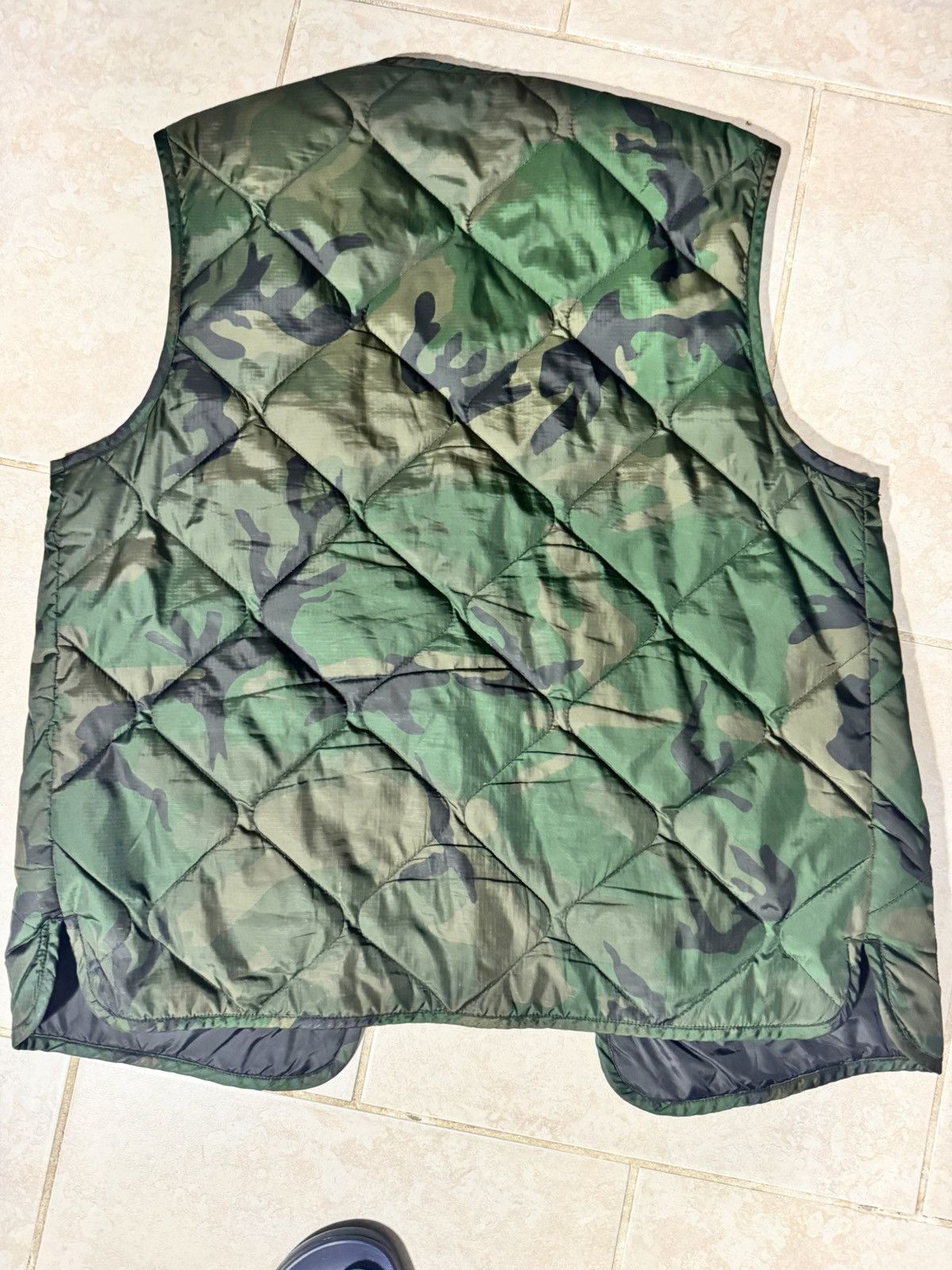Carhartt Wip Men’s liner vest by Carhartt working in progress Size US L / EU 52-54 / 3 - 5 Thumbnail
