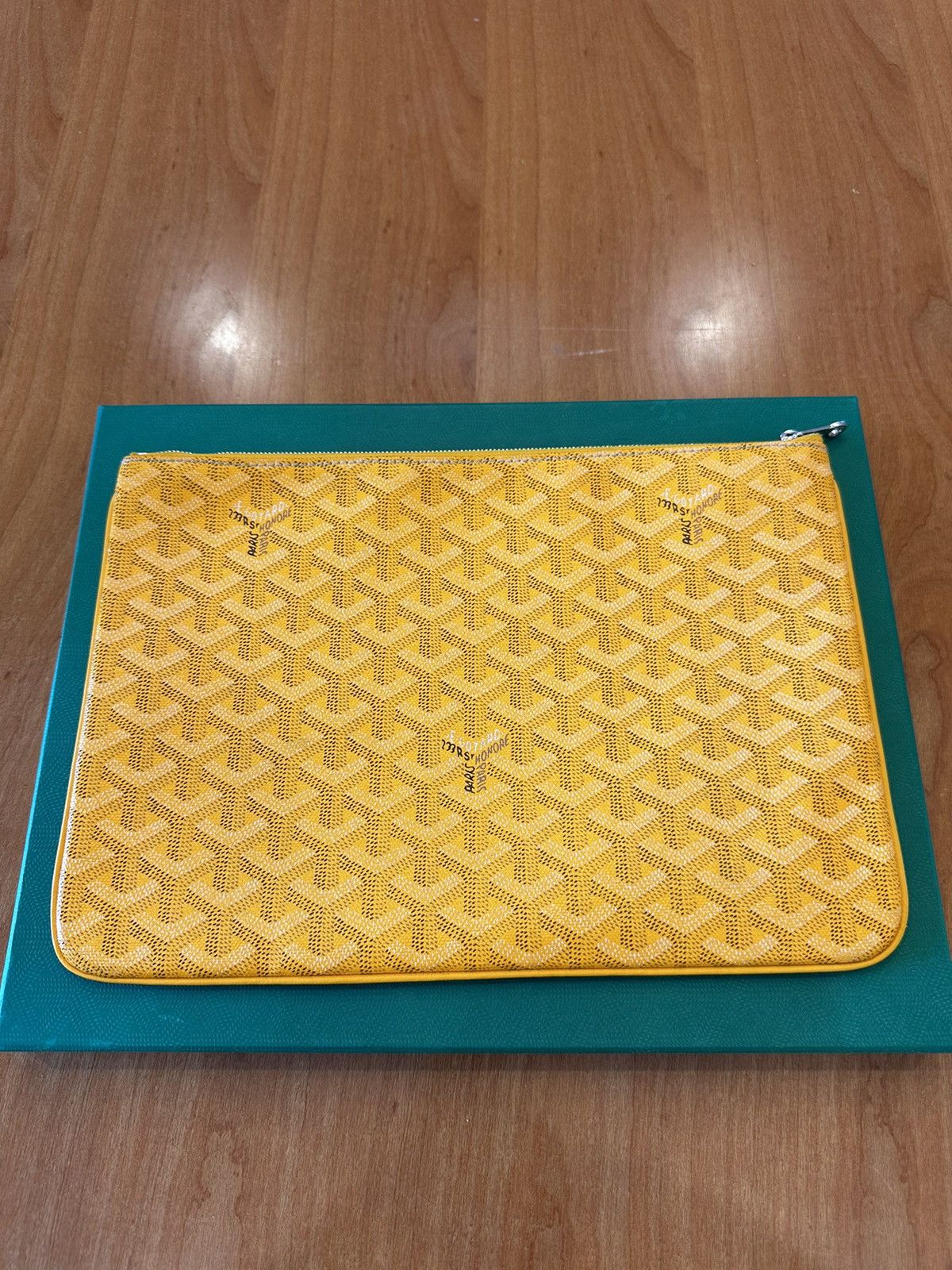 Pochette goyard jaune best sale