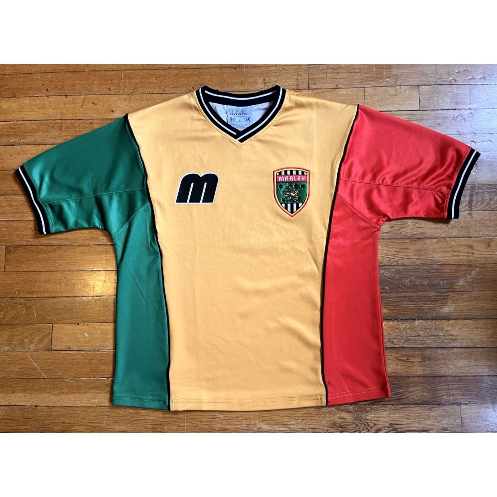 Vintage Marley Futbol Bob Marley Futbol Rasta 45 Soccer Jersey T-Shirt Men's L Yellow V-Neck Short Sleeve Size US L / EU 52-54 / 3 - 2 Thumbnail