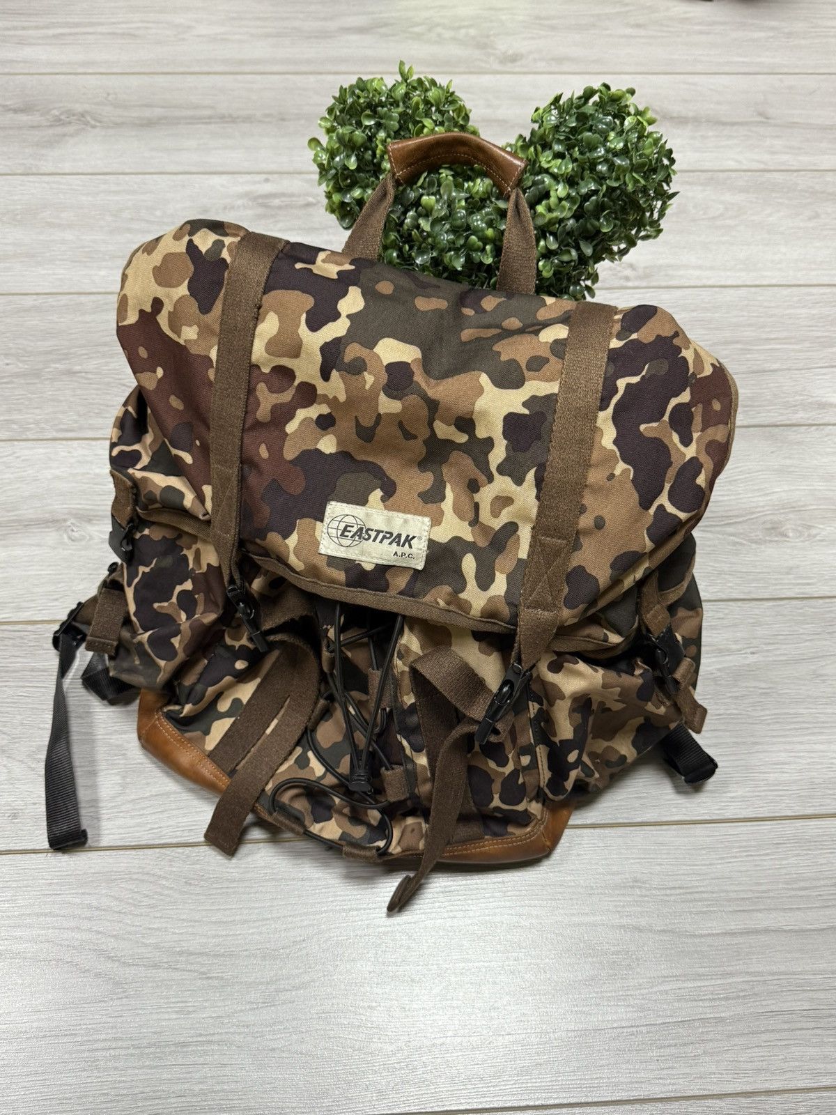 Eastpak Eastpak x APC camouflage leather hiking backpack rucksack Size ONE SIZE - 2 Thumbnail