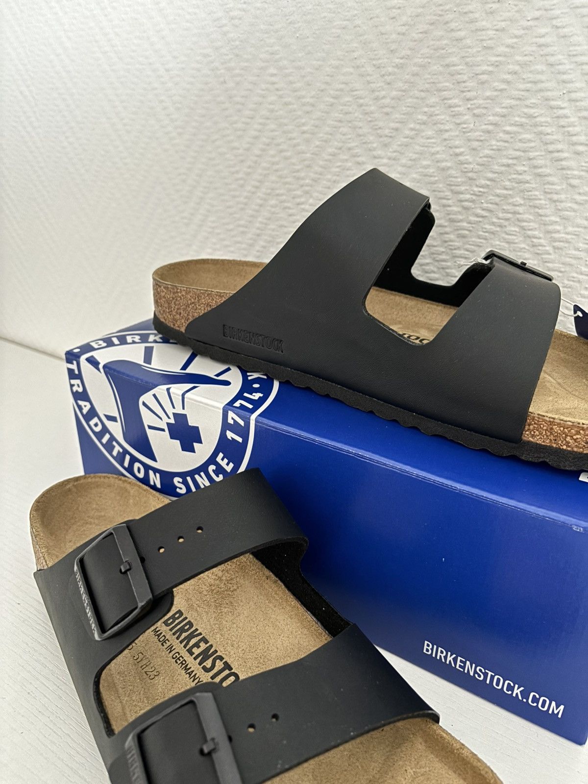 Birkenstock Birkenstock Arizona BS black 42 new Size US 9 / EU 42 - 5 Thumbnail