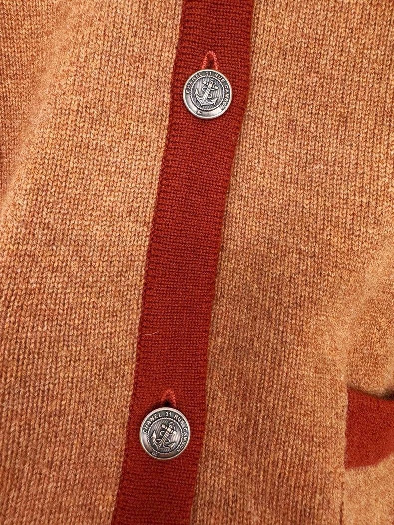 Chanel Chanel Cashmere Knit Cardigan in Almost New Condition -2505 Size L / US 10 / IT 46 - 3 Thumbnail