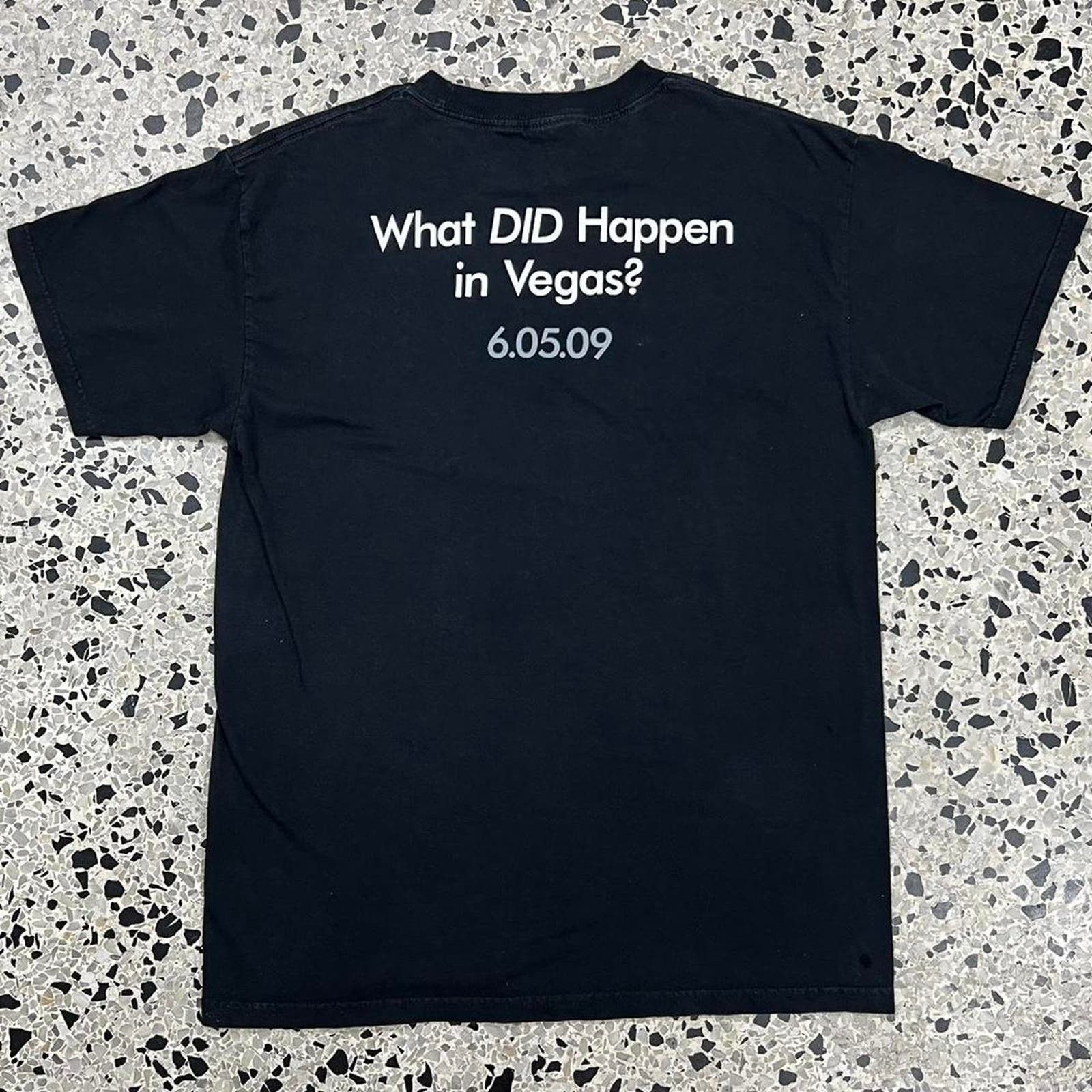 Japanese Brand × Vintage VINTAGE Y2K THE HANGOVER PROMO TEE Size US M / EU 48-50 / 2 - 4 Thumbnail