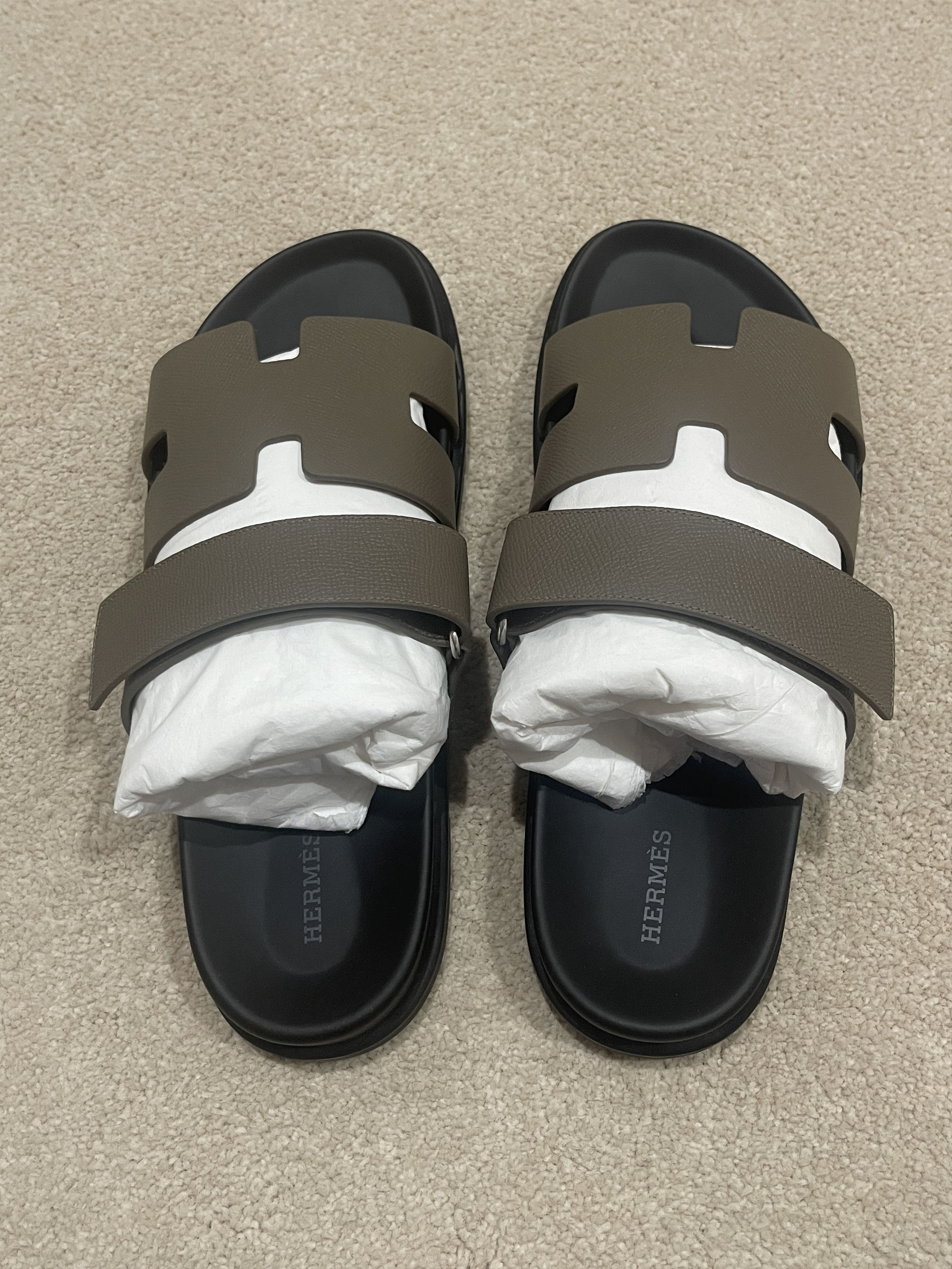 Hermes Hermès Brand New, Unworn Men's Etoupe Epsom Chypre Sandals Size US 10 / EU 43 - 2 Thumbnail